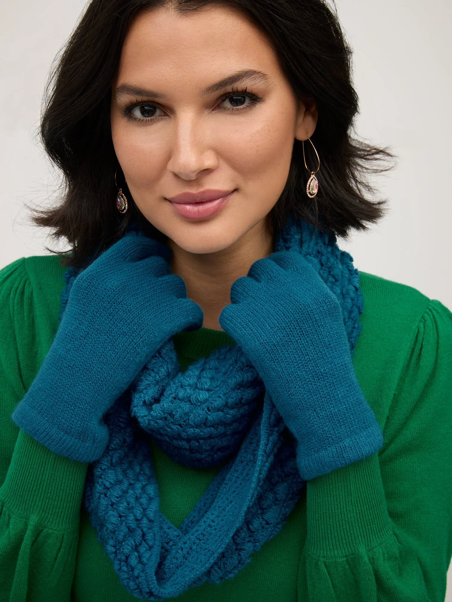2-Piece Popcorn-Knit Scarf & Gloves Set - Image 6