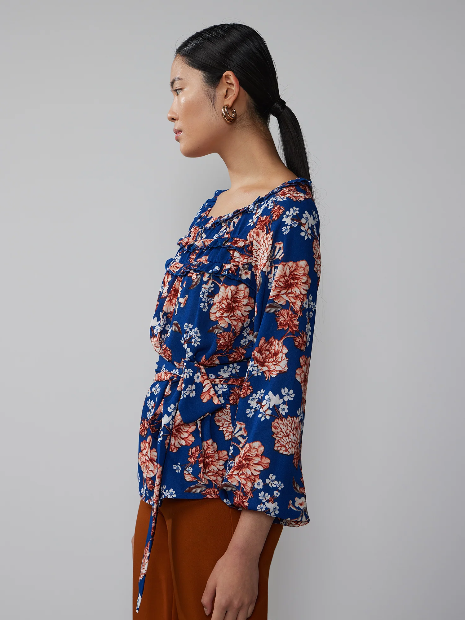 Long Sleeve Round Neck Floral Blouse - Image 2