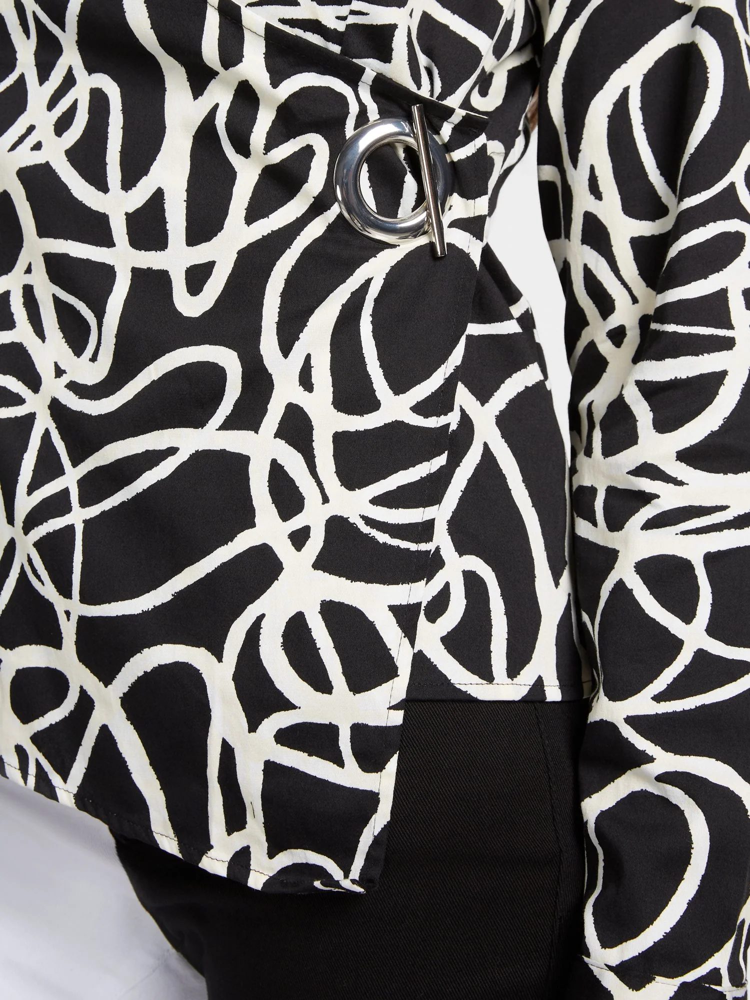 Abstract-Print Grommet-Detail Poplin Top - Image 4