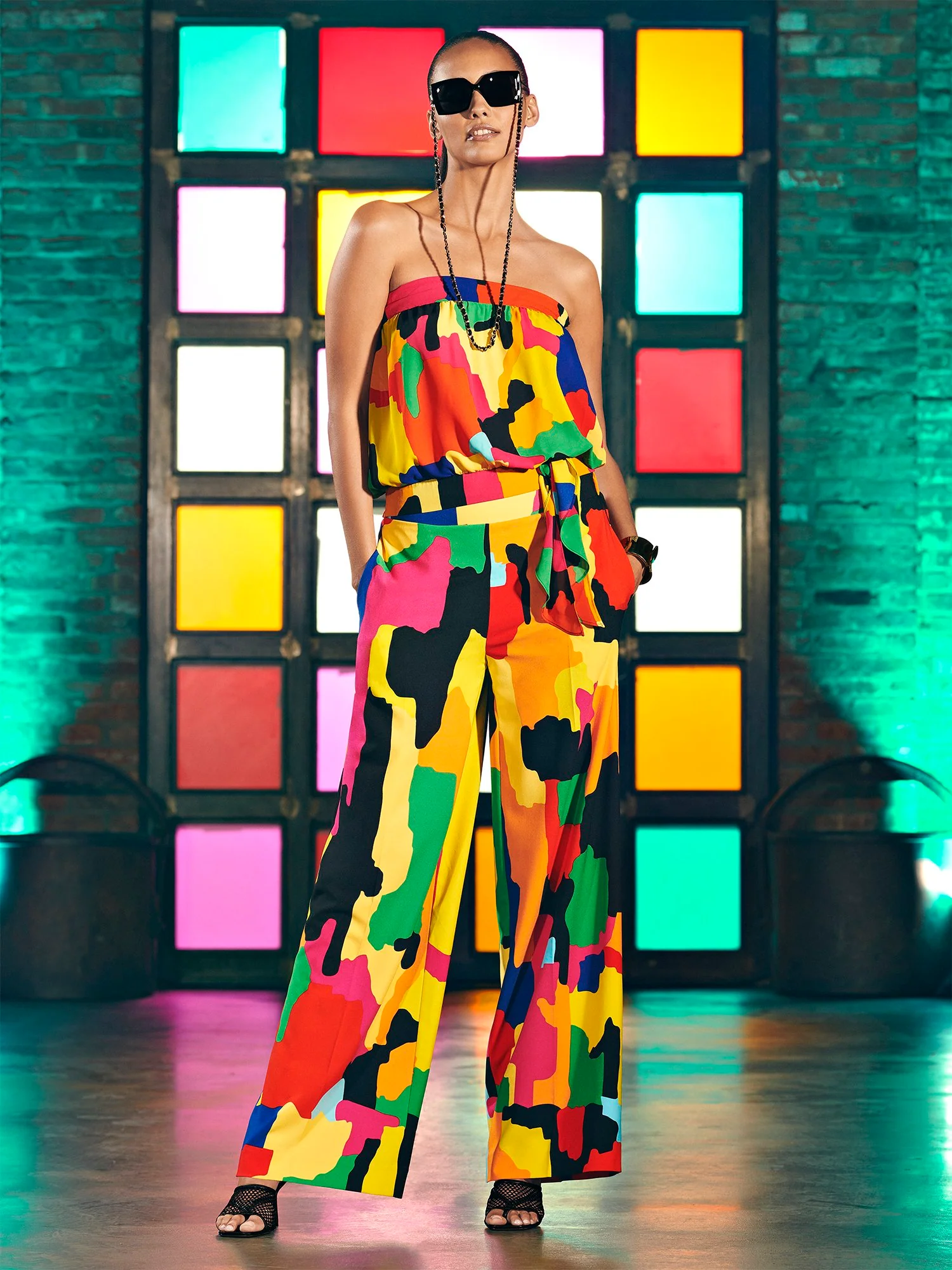 Abstract Strapless Tube Top - Image 4