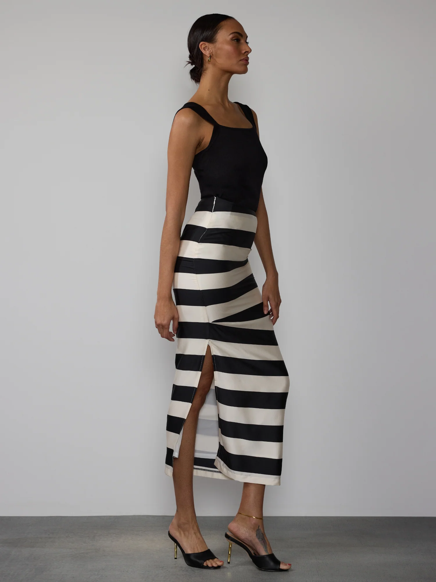 Black and White Satin Stripe Skirt - Image 2