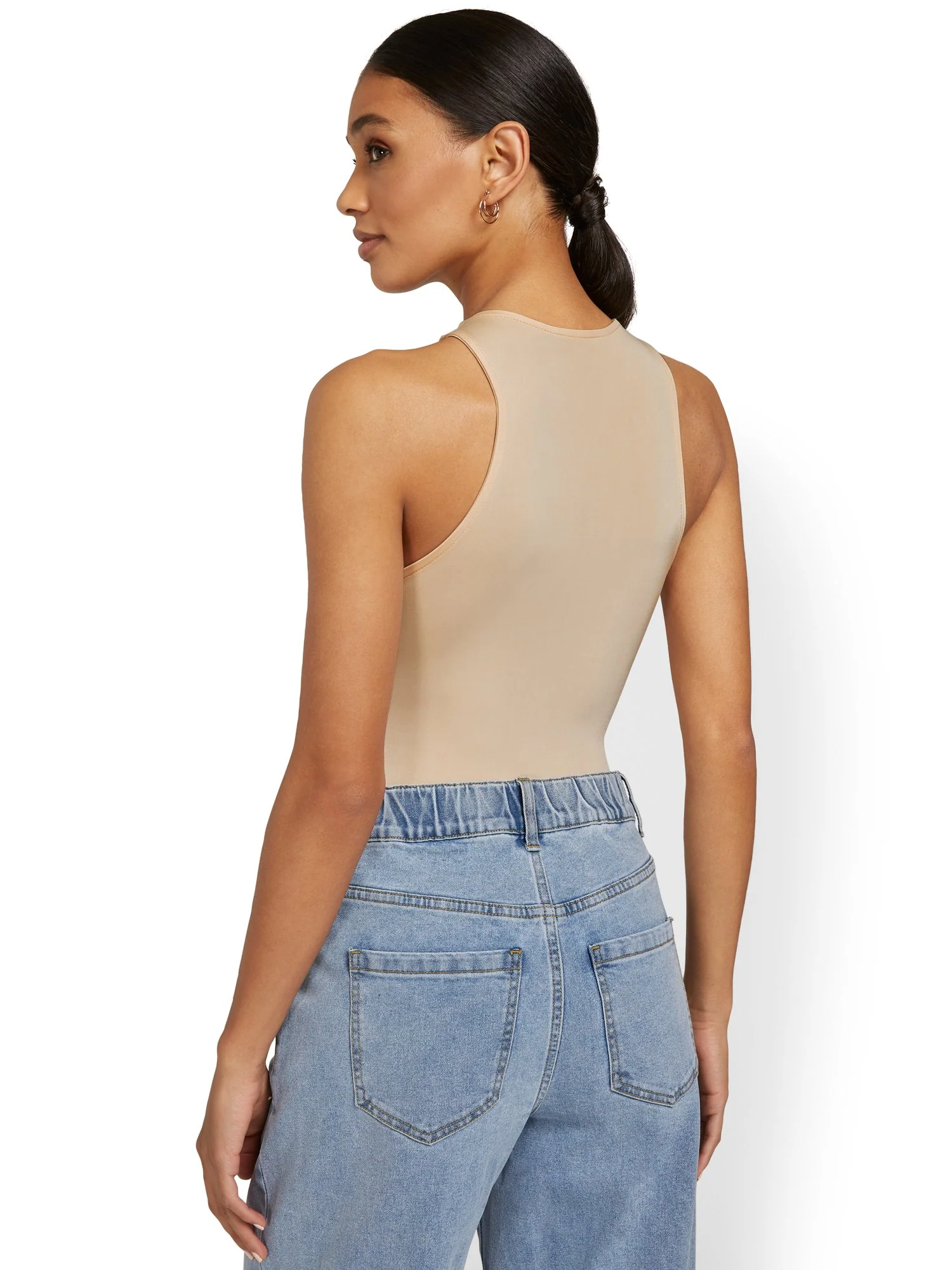 Body Contour Sleeveless Crewneck Bodysuit - Image 21