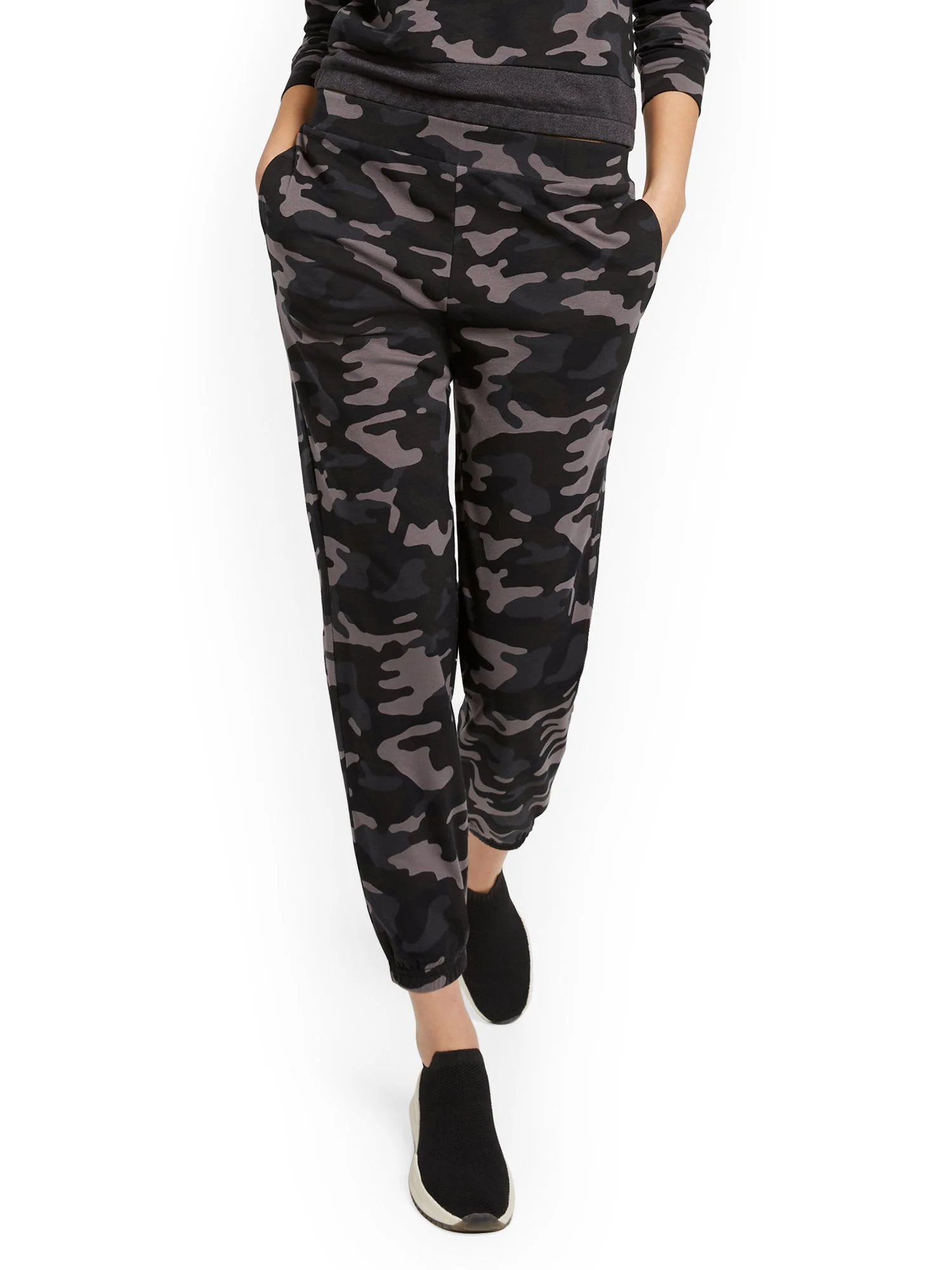 Camo-Print Jogger Pant