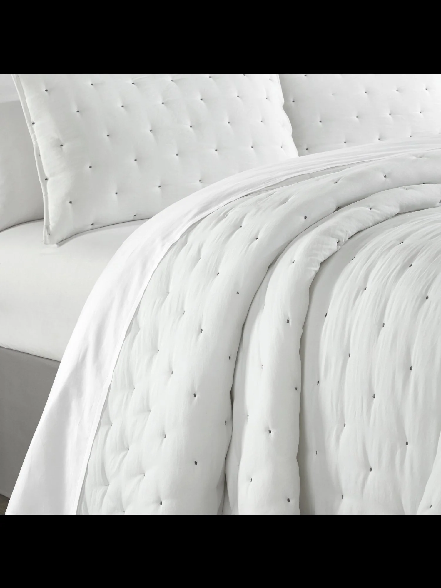 Chyle King-Size 3-Piece Quilt Set - NY&C x Chic Home - Image 5