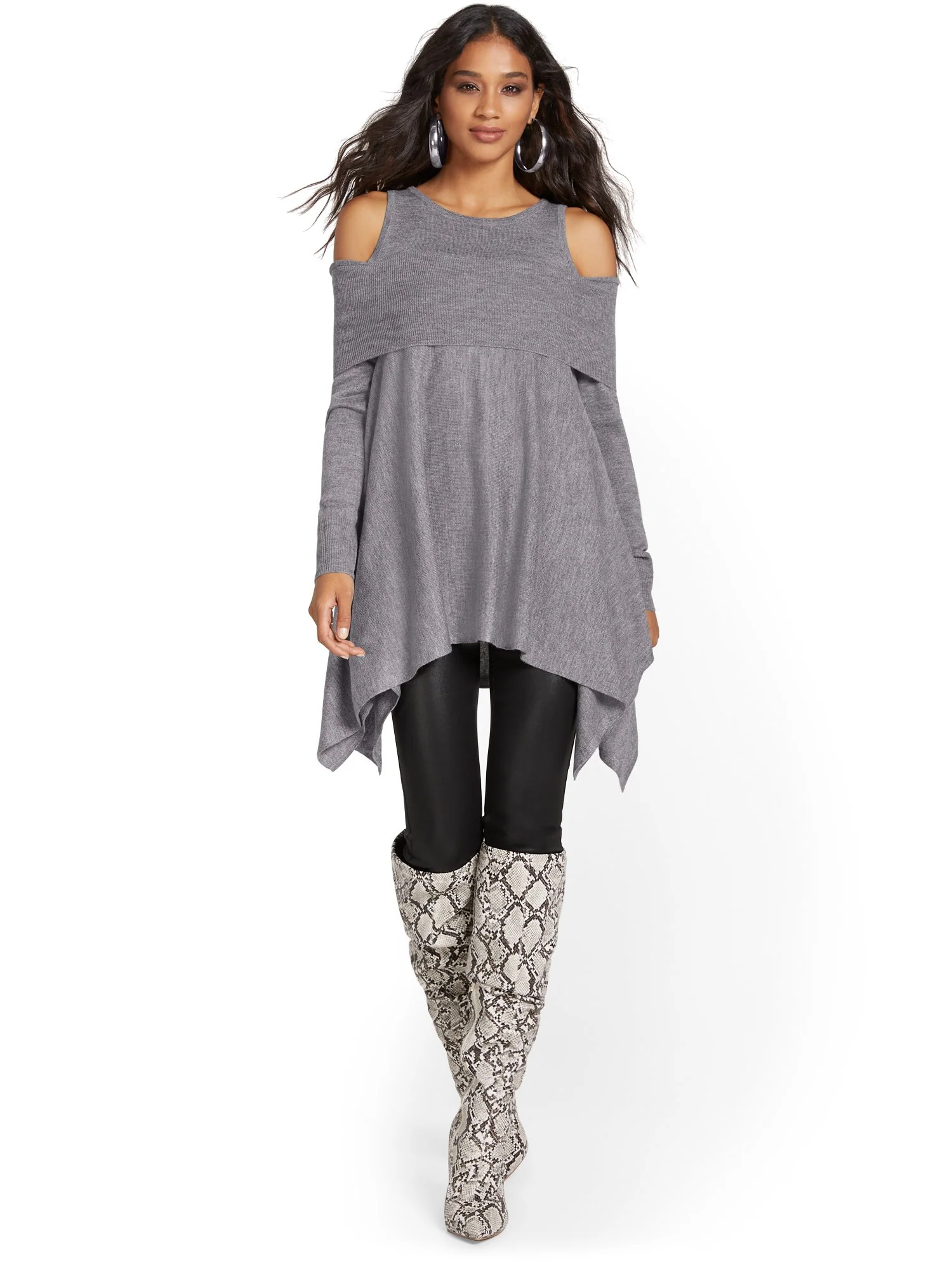 Cold-Shoulder Sharkbite Sweater - Image 7