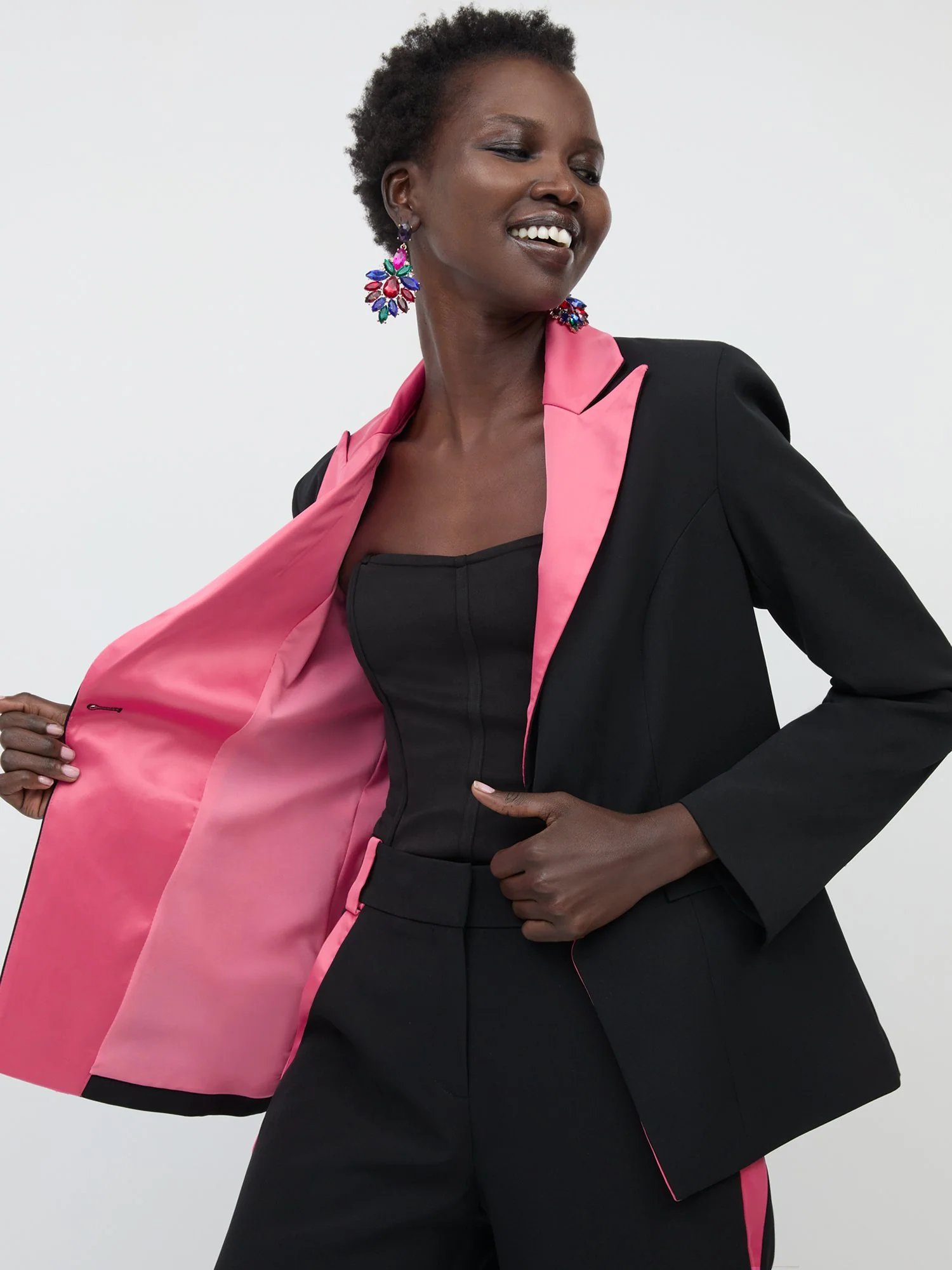 Contrast-Lapel Blazer - Image 4