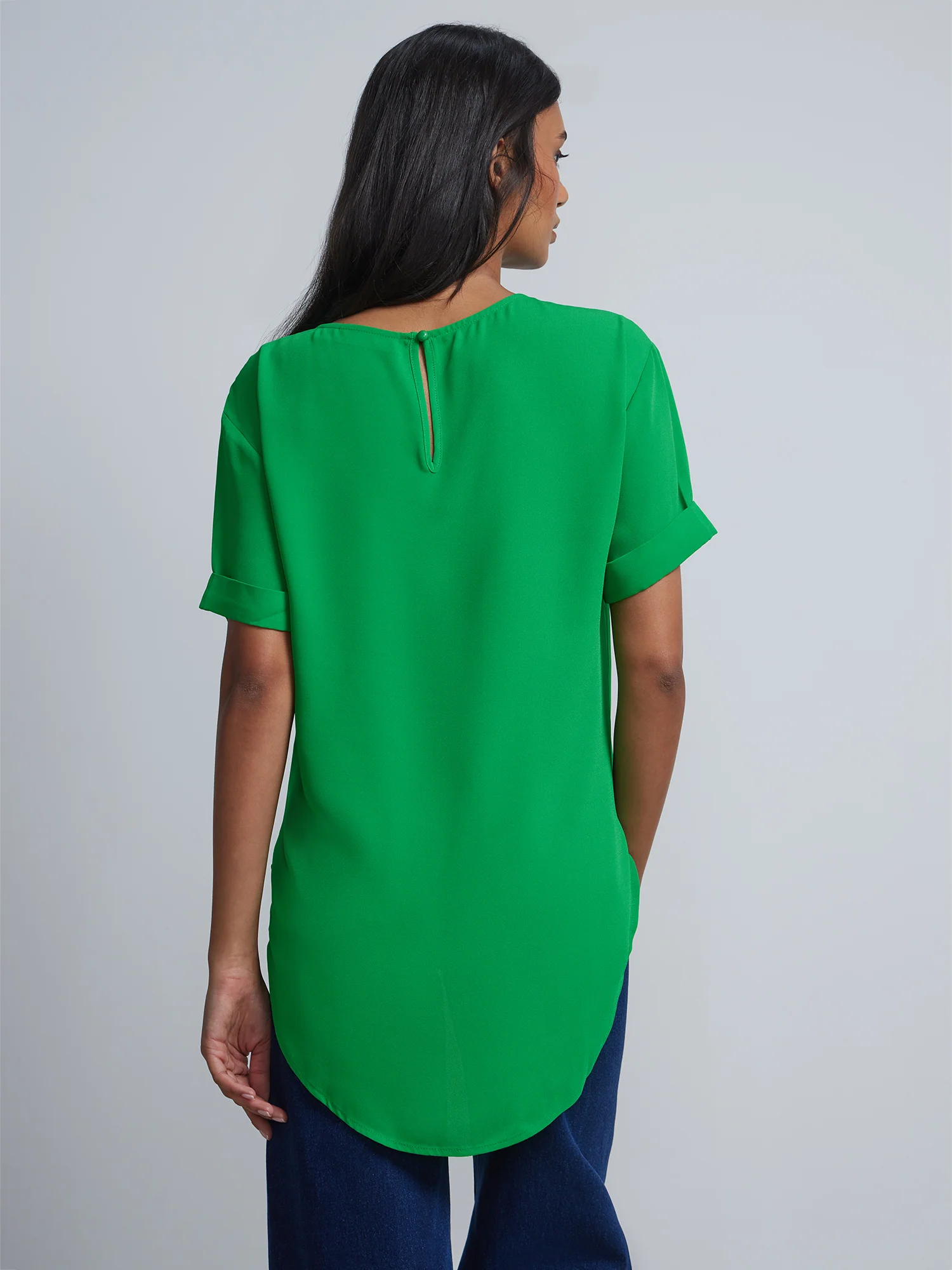 Crewneck Side-Slit Cuffed Tee - Image 19