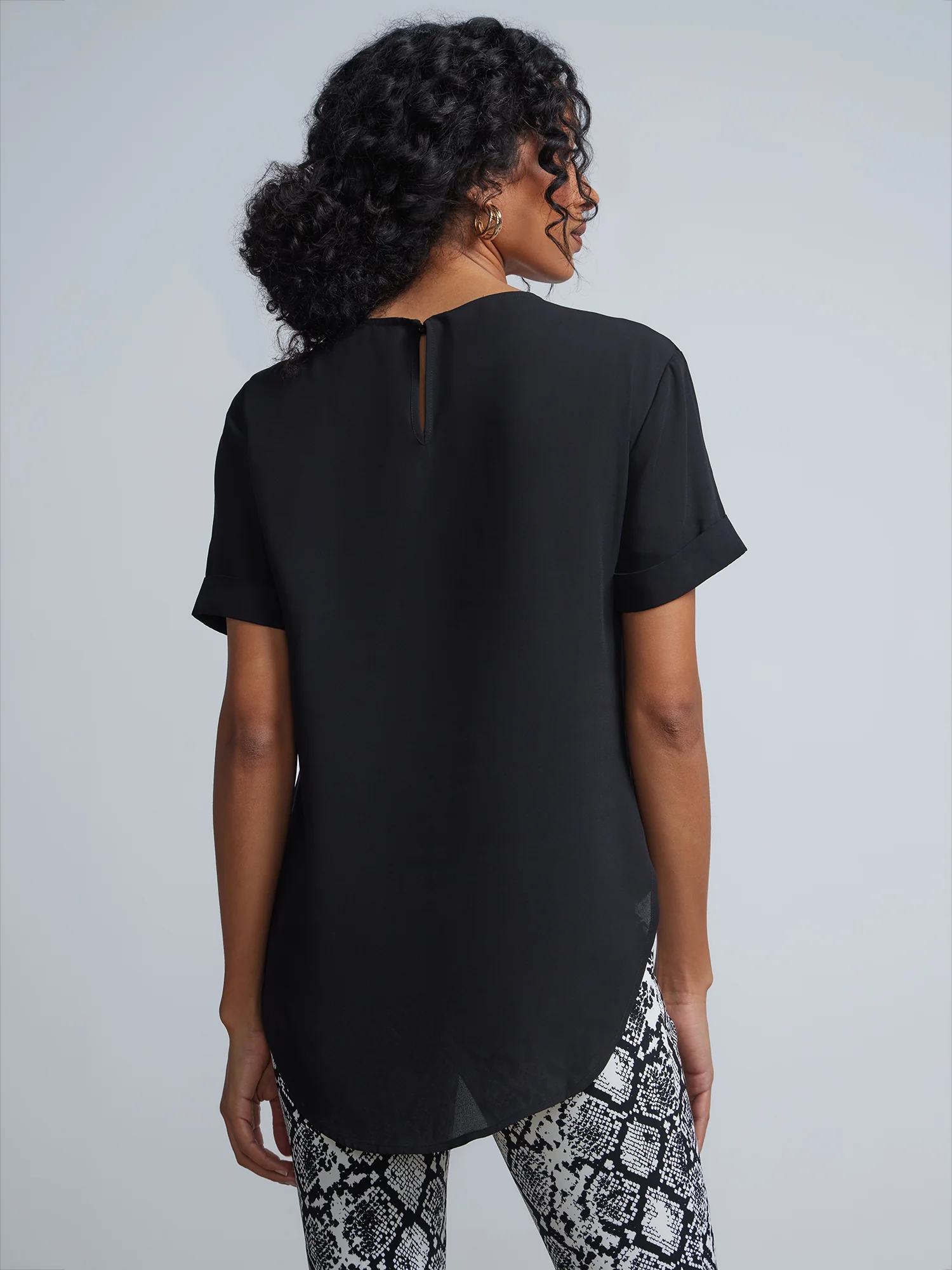 Crewneck Side-Slit Cuffed Tee - Image 3