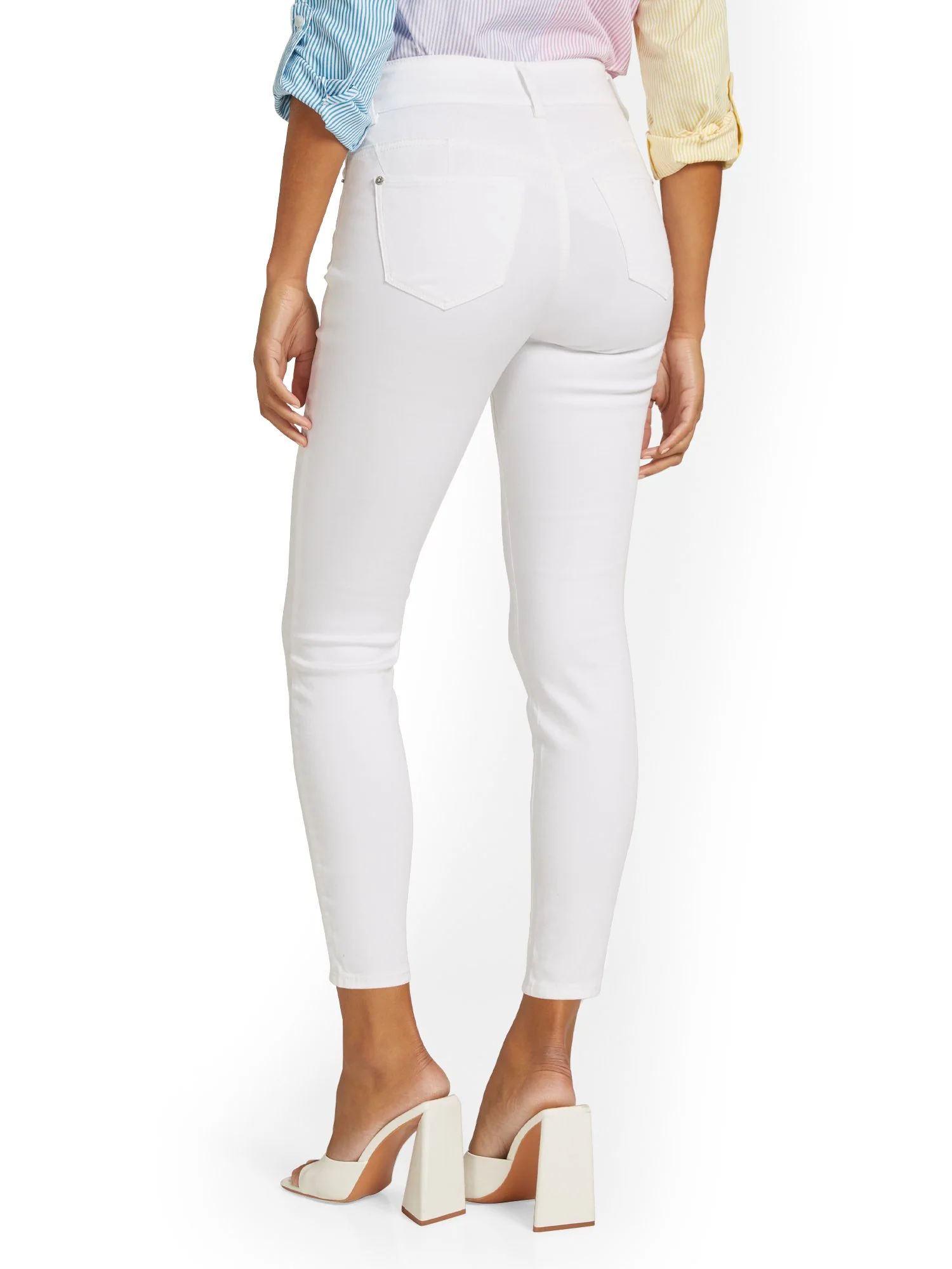 Curvy High-Waisted Super-Skinny Ankle Jeans - White - Image 3