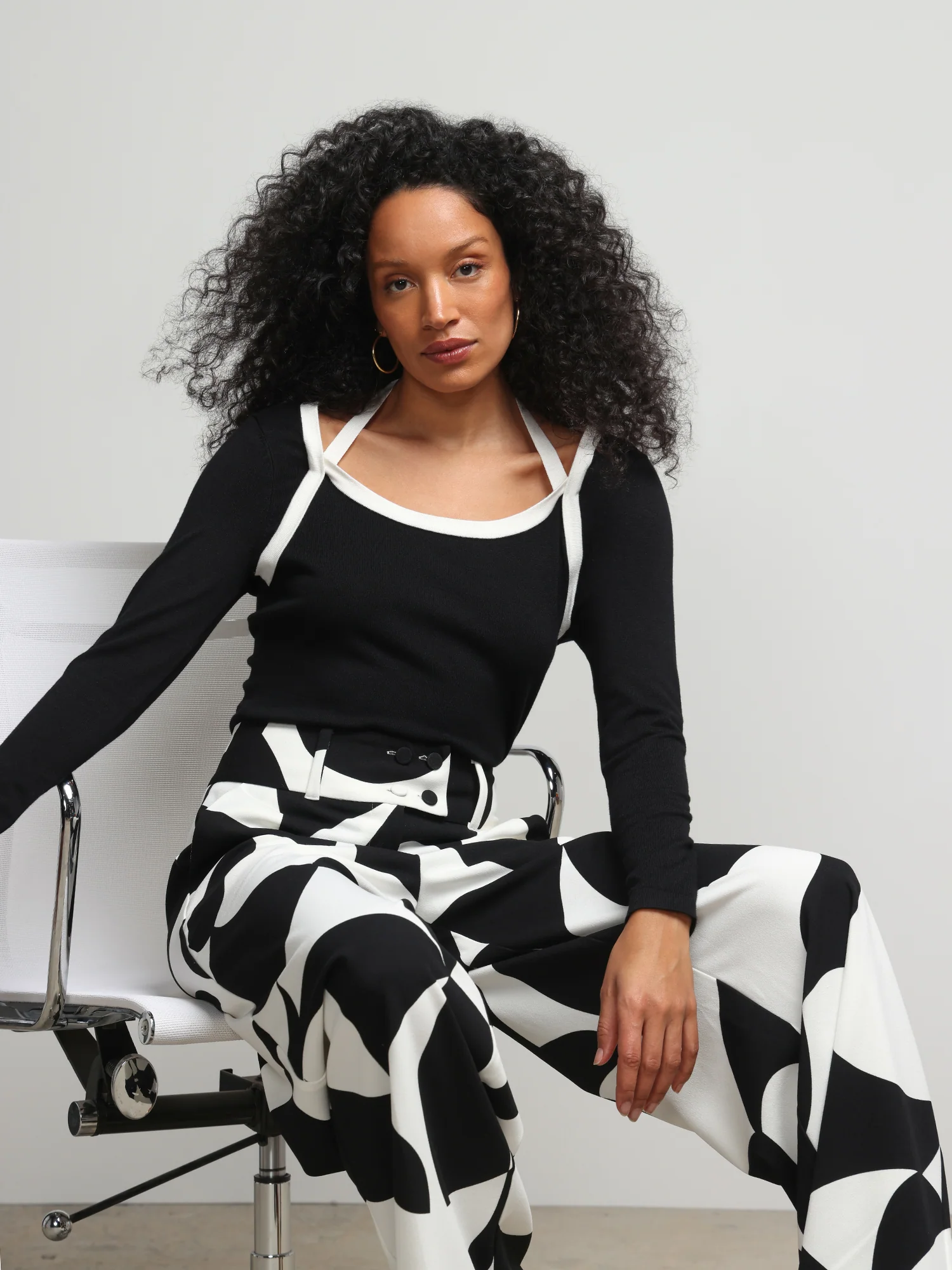 Cut-Out Strap Sweater - Image 4