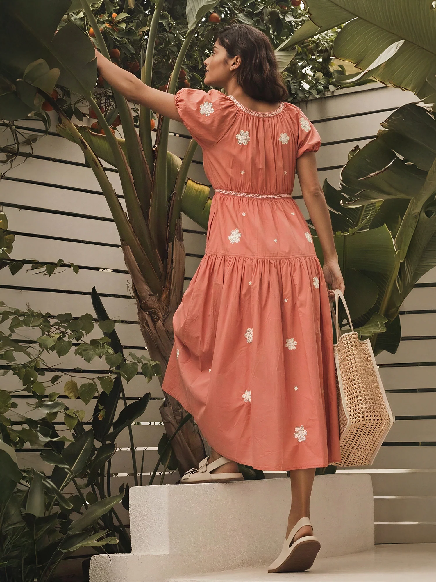 Decorative V-Neckline Floral Pattern Maxi Dress - Image 8