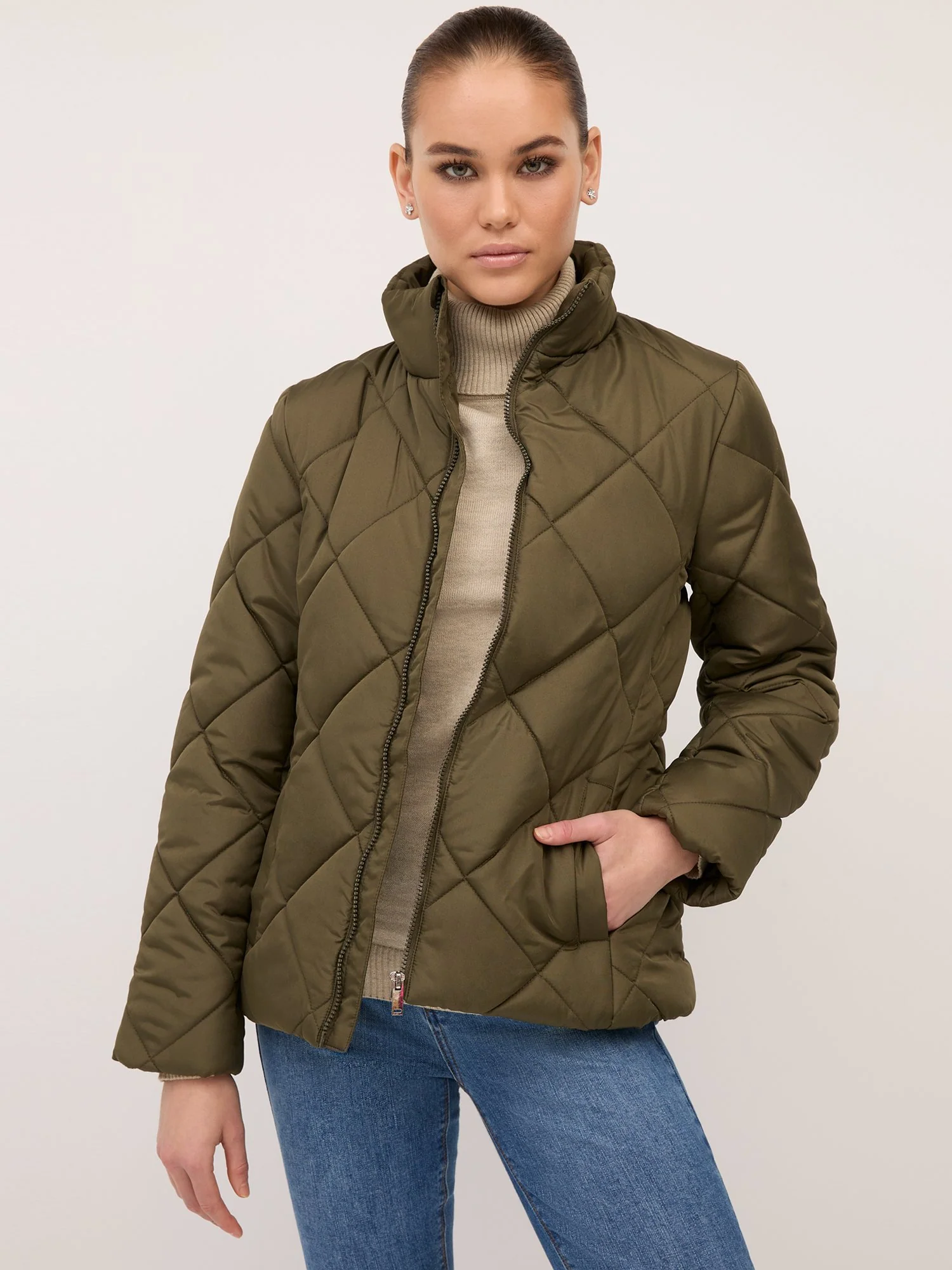 Diamond-Quilted Puffer Jacket - Image 9