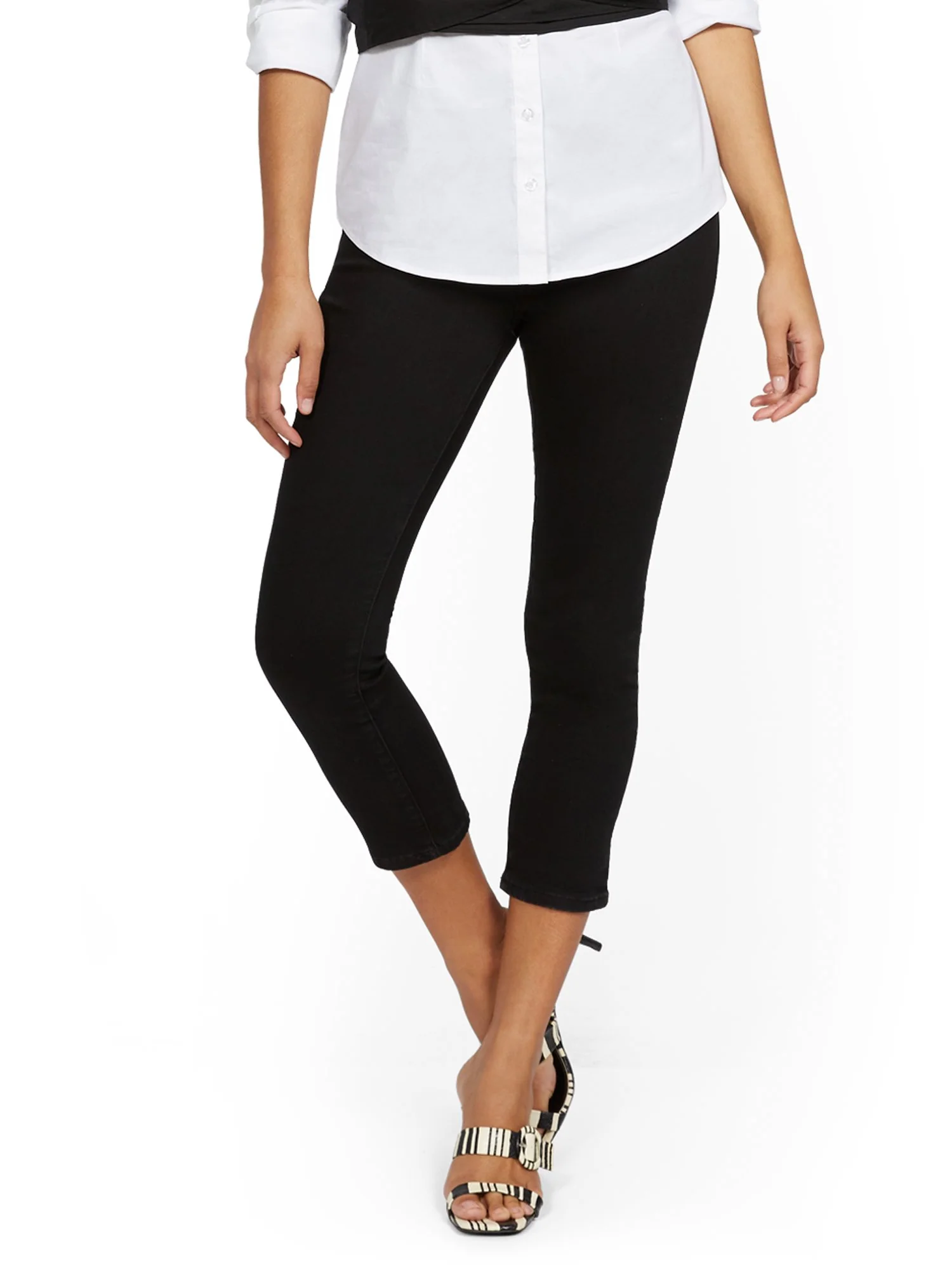 Feel Good High-Waisted No Gap Pull-On Super-Skinny Capri Jeans - Black
