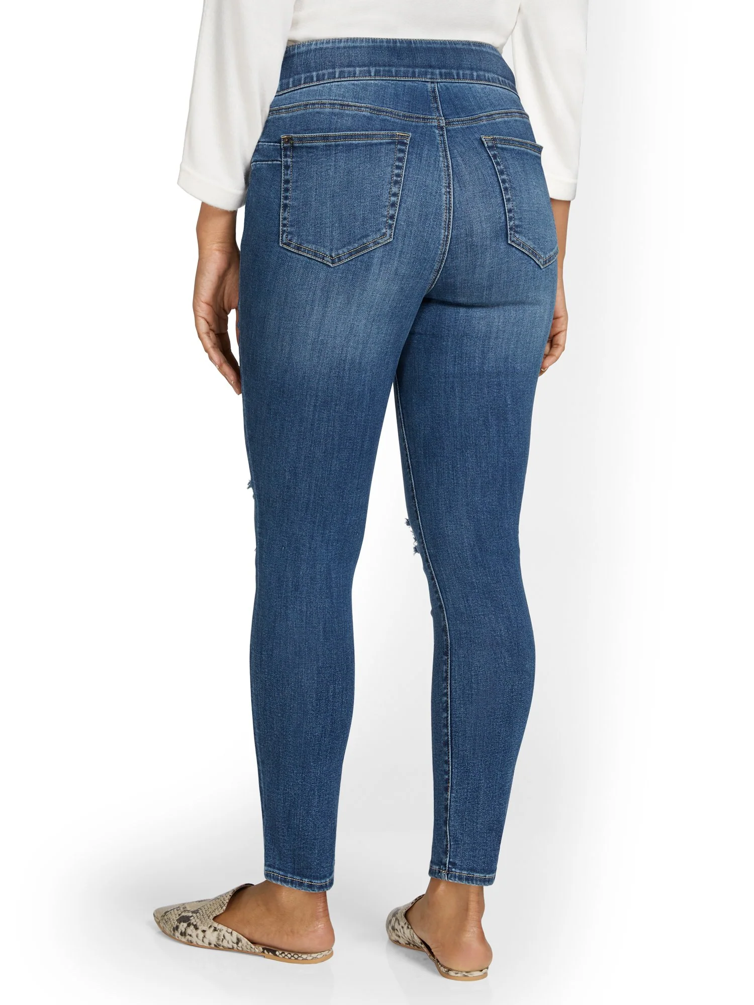 Feel Good High-Waisted No-Gap Pull-On Super-Skinny Jeans - Medium Blue Wash - Image 4
