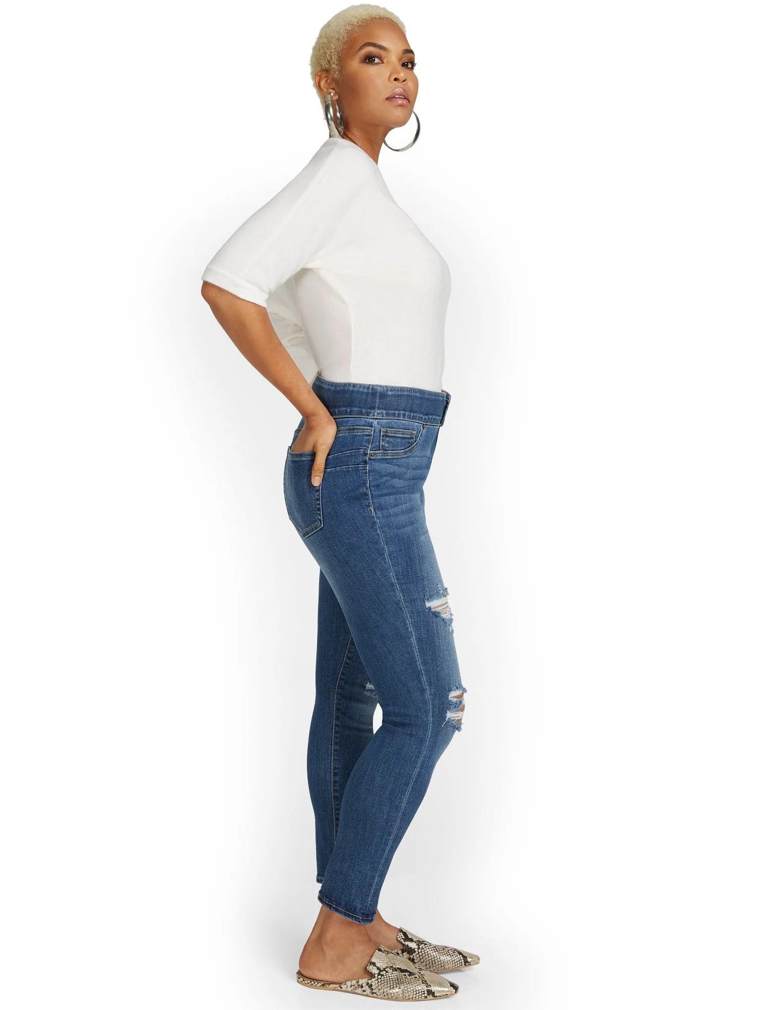 Feel Good High-Waisted No-Gap Pull-On Super-Skinny Jeans - Medium Blue Wash - Image 9