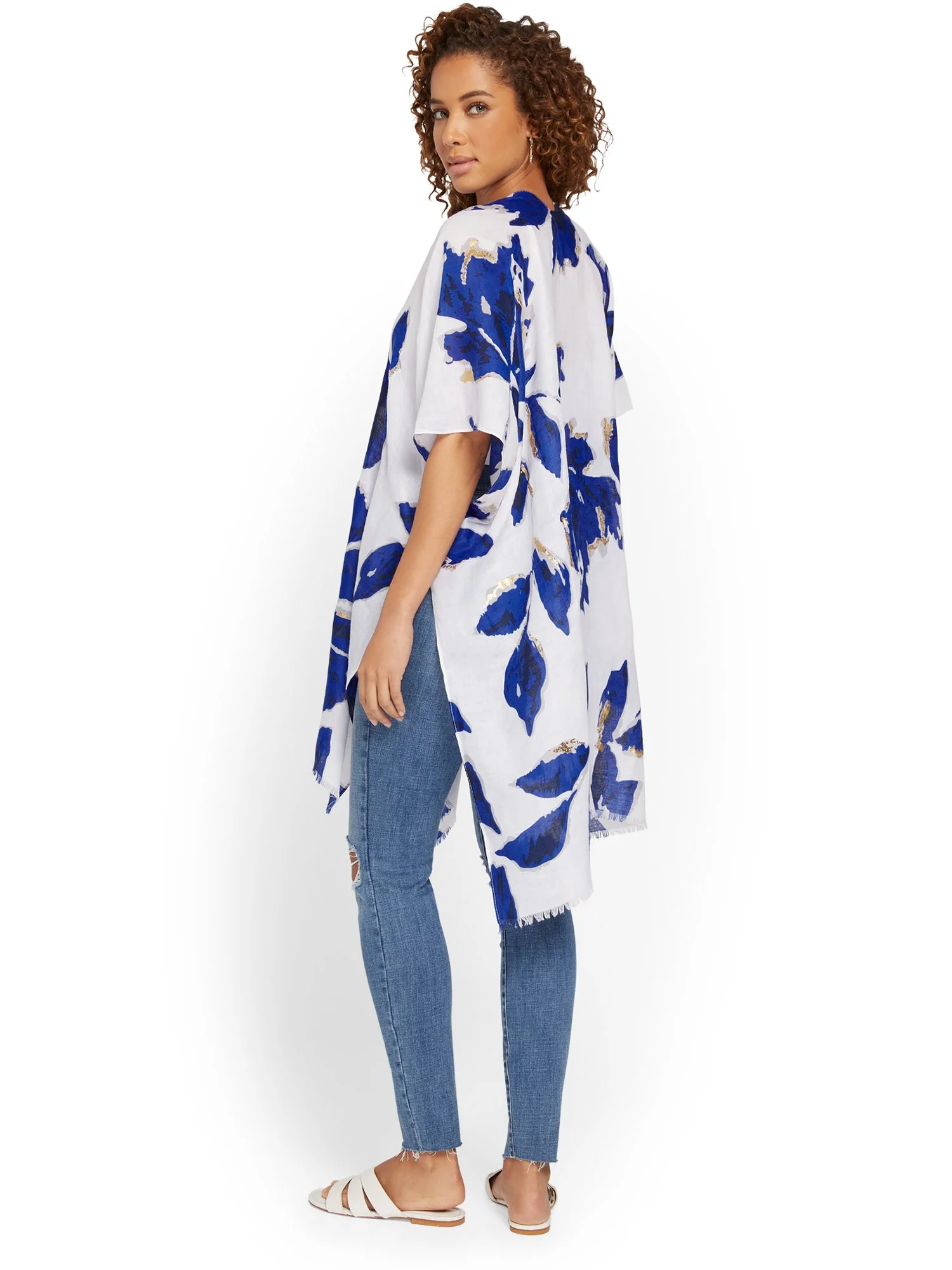 Justin Taylor Floral-Print Gold-Trim Kimono - Brands We Love - Image 3