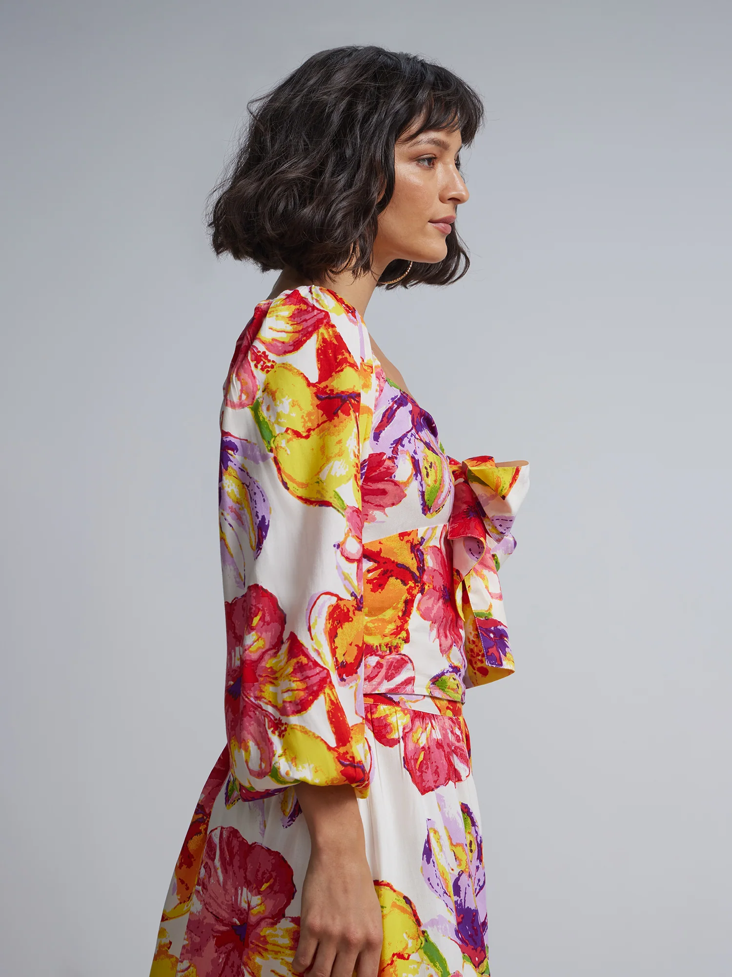 Floral-Print Tie-Front Balloon-Sleeve Top - Image 2