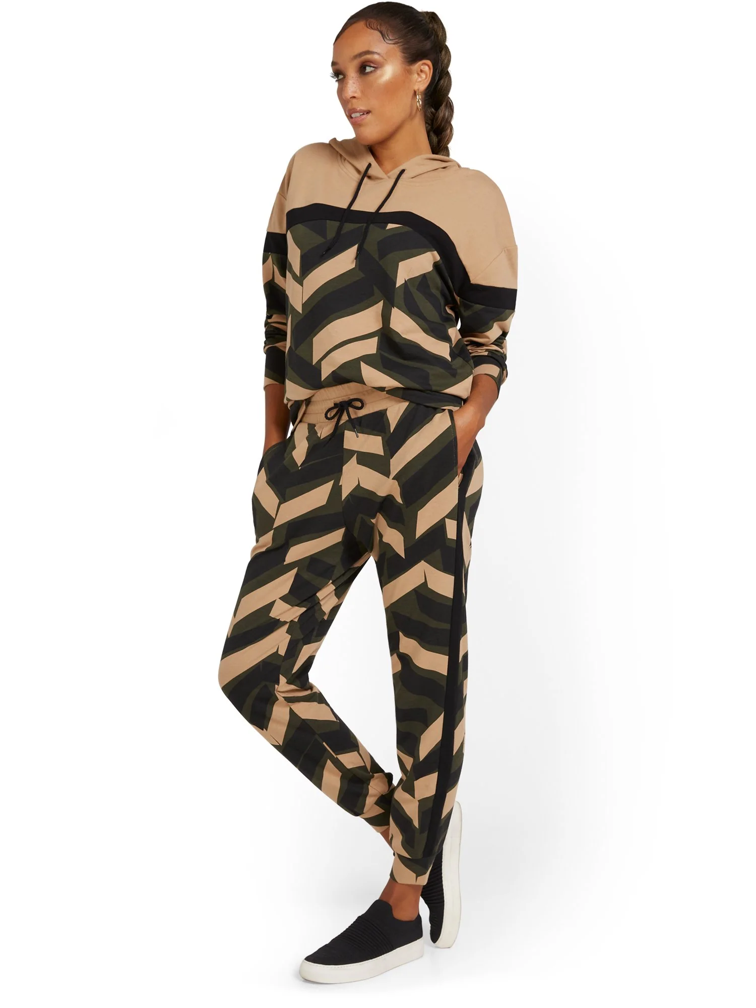 Geometric-Print French Terry Jogger Pant - Image 4
