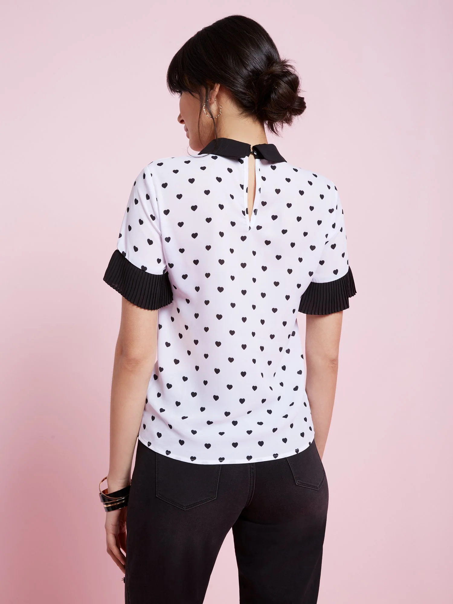Heart-Print Pleated-Sleeve Collared Top - Image 3