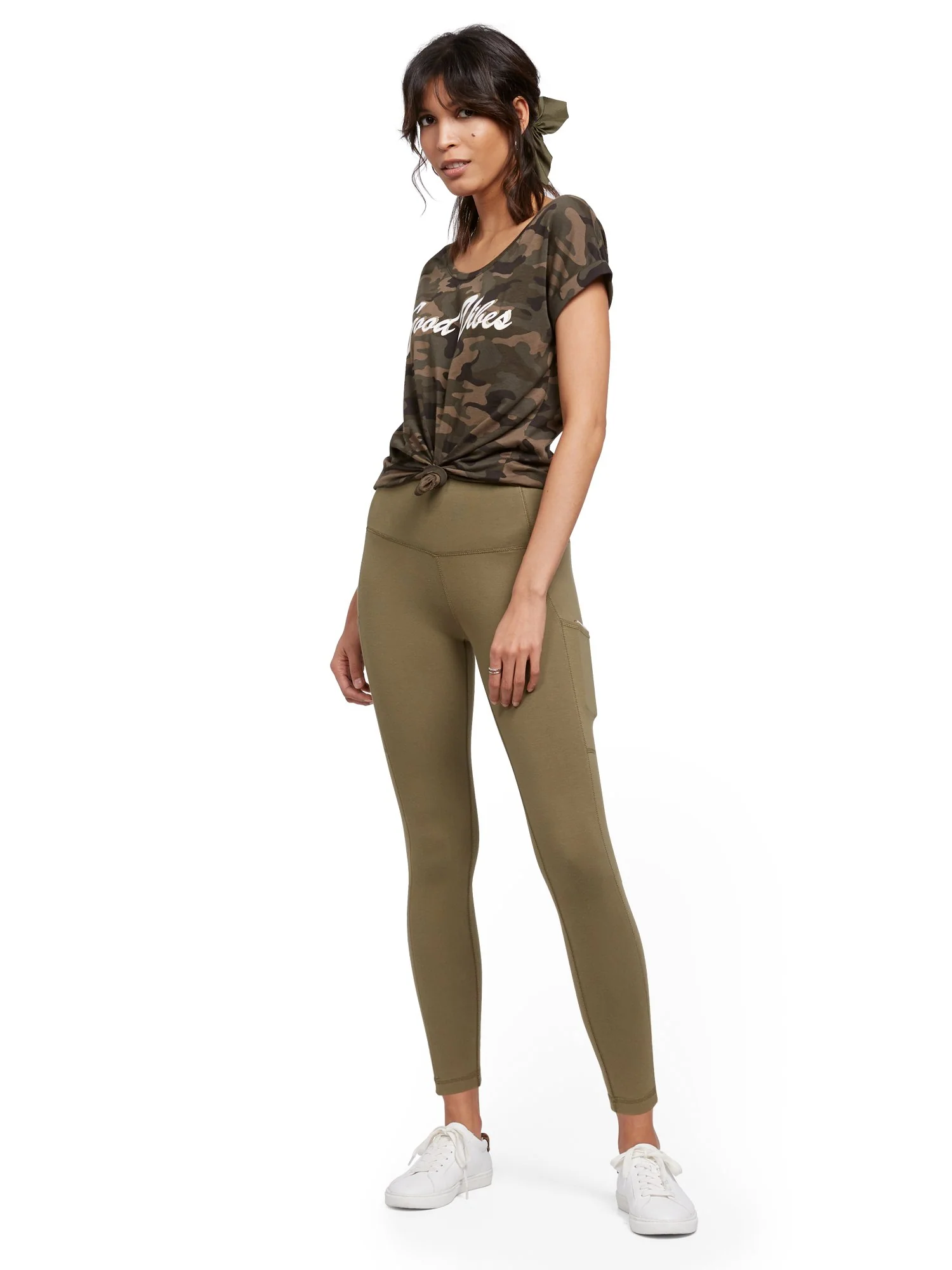 High-Waisted Capri Pocket Legging - Image 4