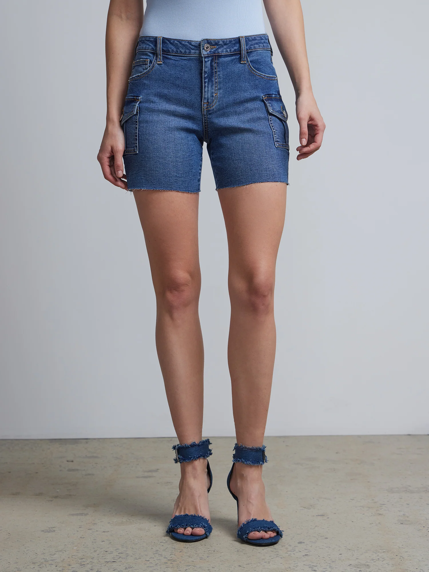 High-Waisted Cargo-Pocket Denim Short - Medium Wash