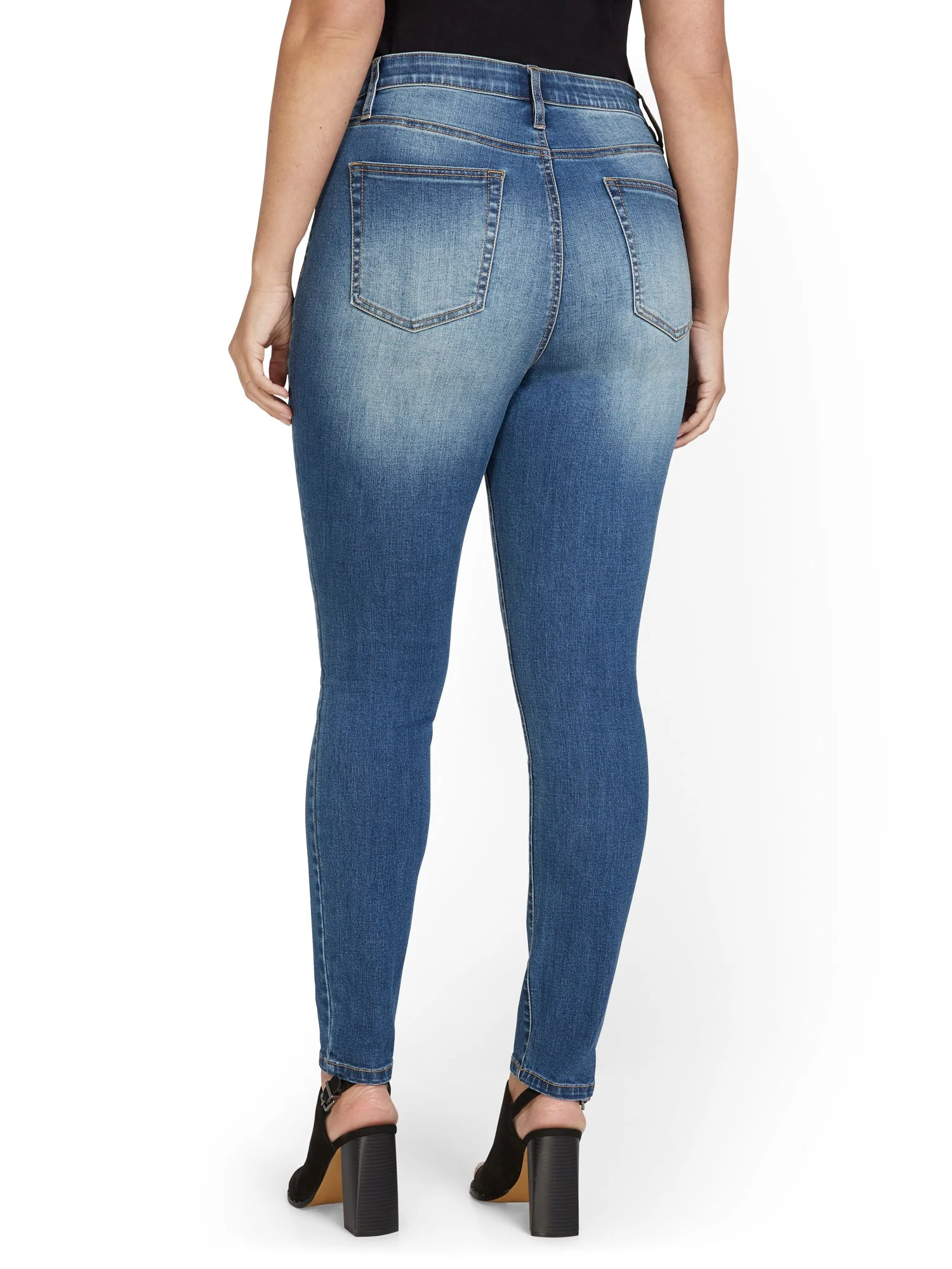 High-Waisted Curvy Essential Skinny Jeans - Orchard Wash - Image 3