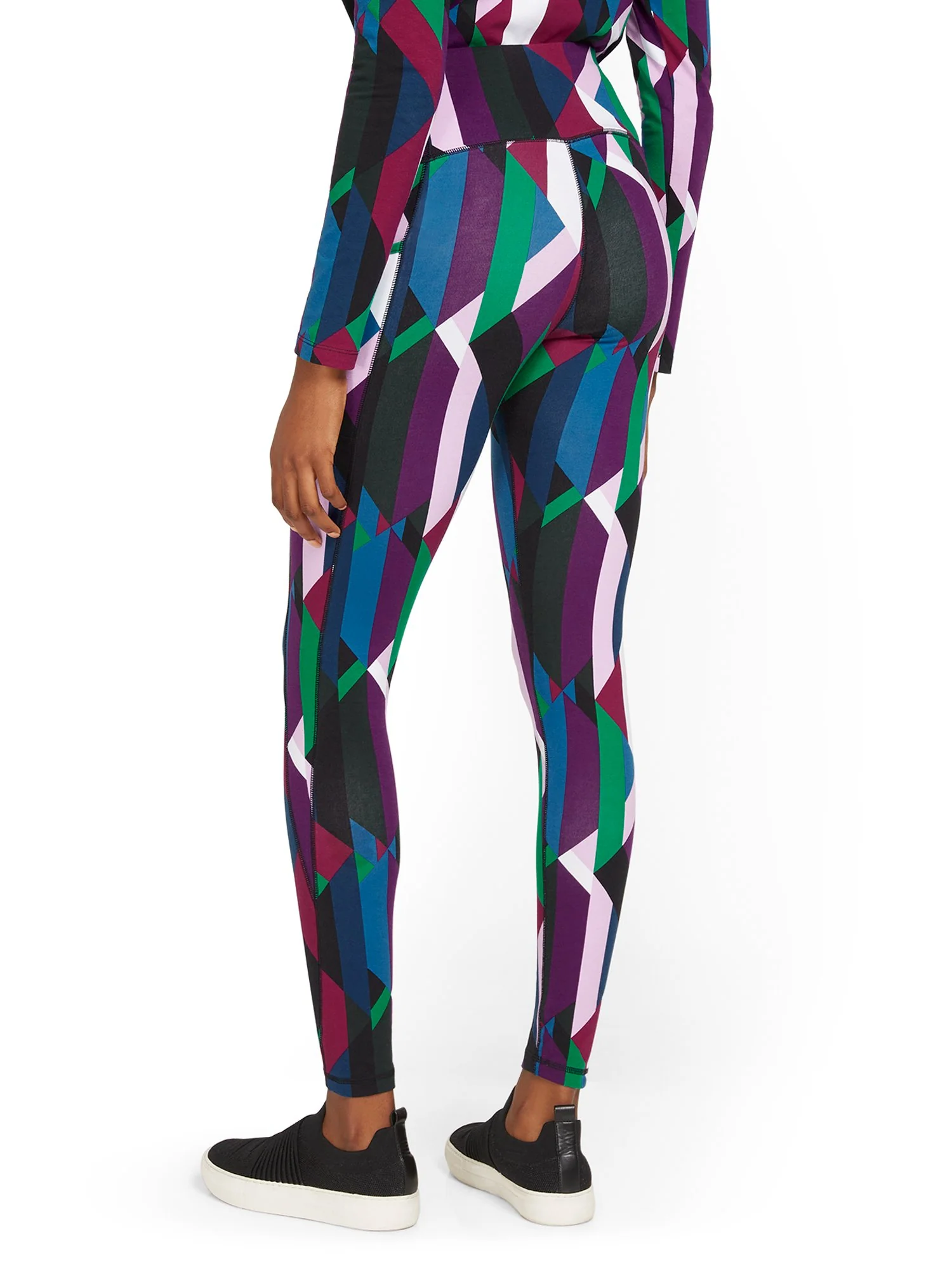 High-Waisted Geometric-Print Pocket Legging - Image 3