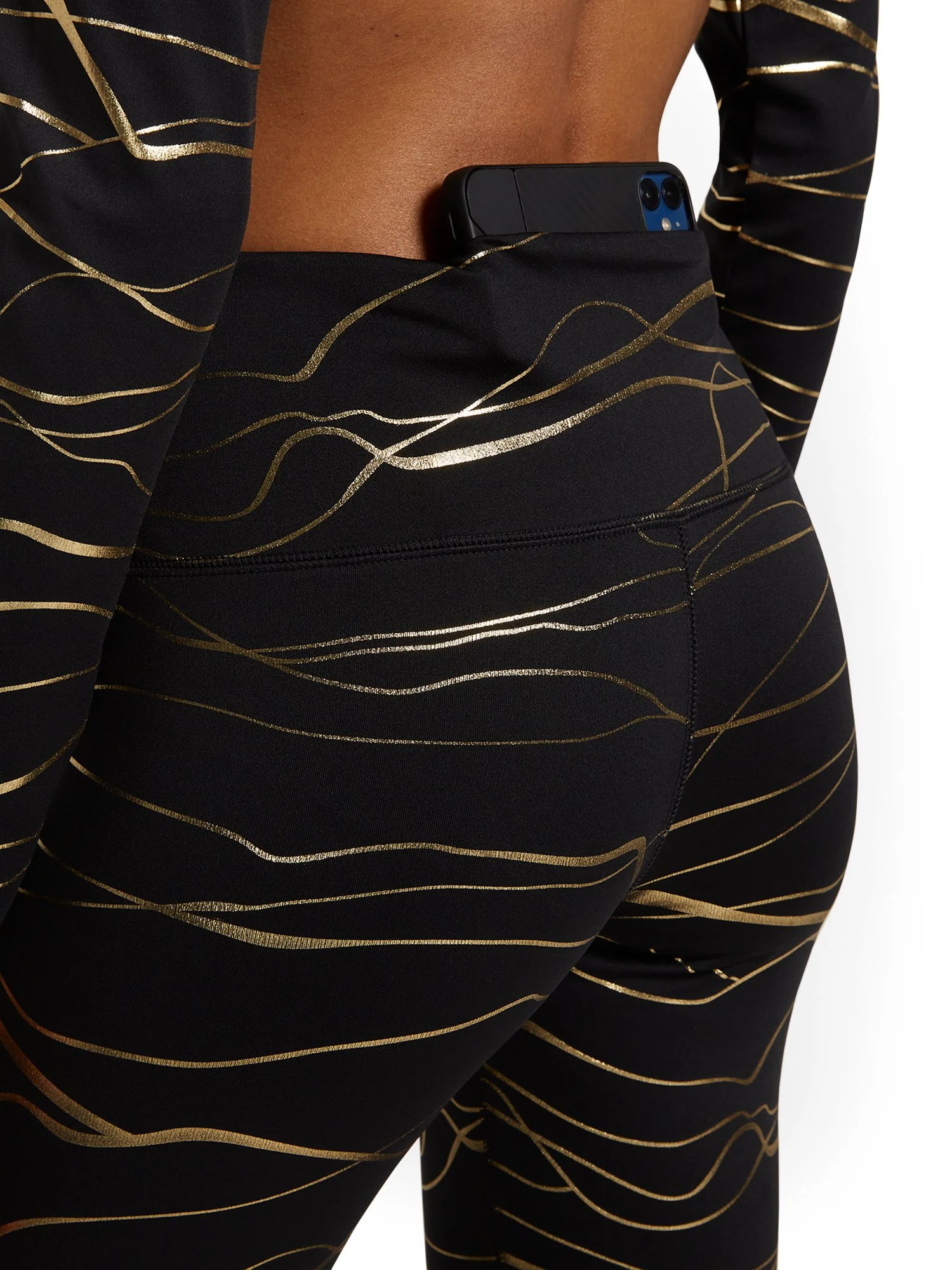 High-Waisted Metallic-Print Pocket Legging - Image 4