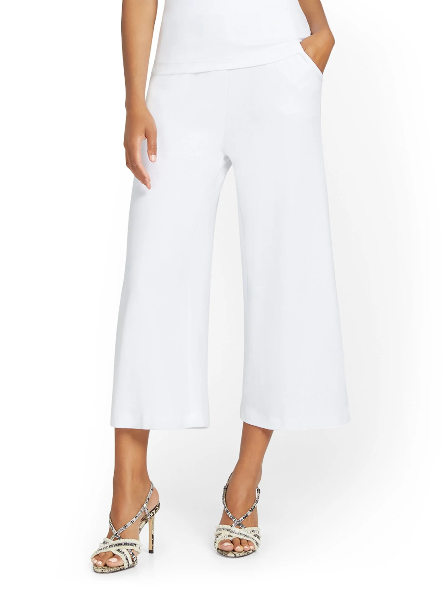 High-Waisted Pull-On Wide-Leg Capri Pant - City Knits - Image 7