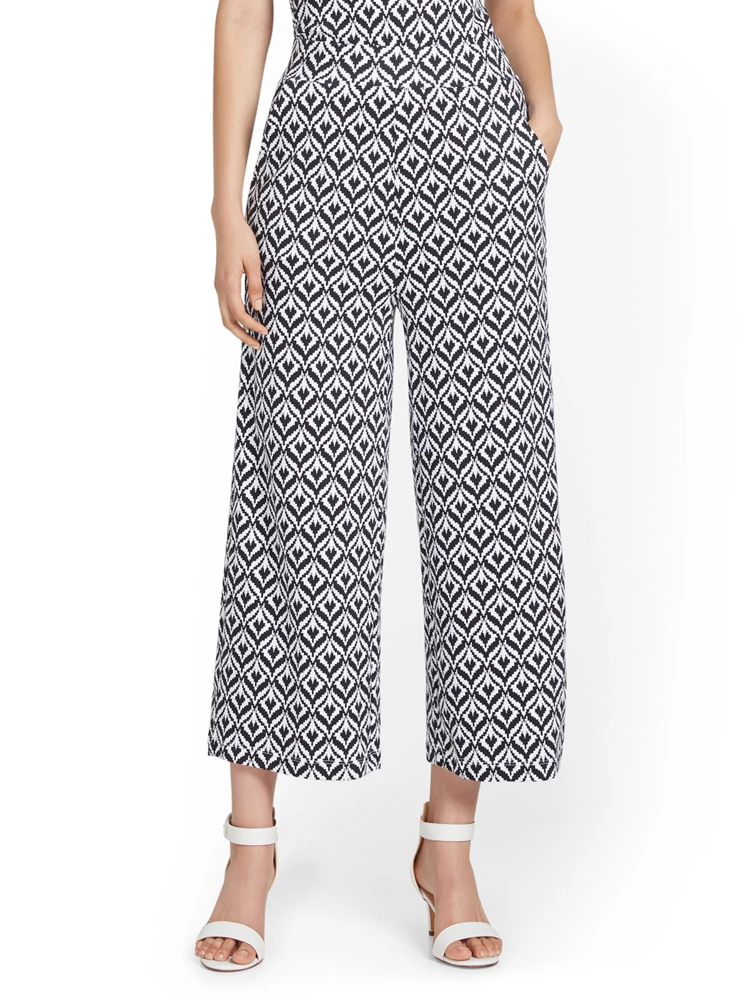 Ikat-Print Wide-Leg Capri Pant - City Knits
