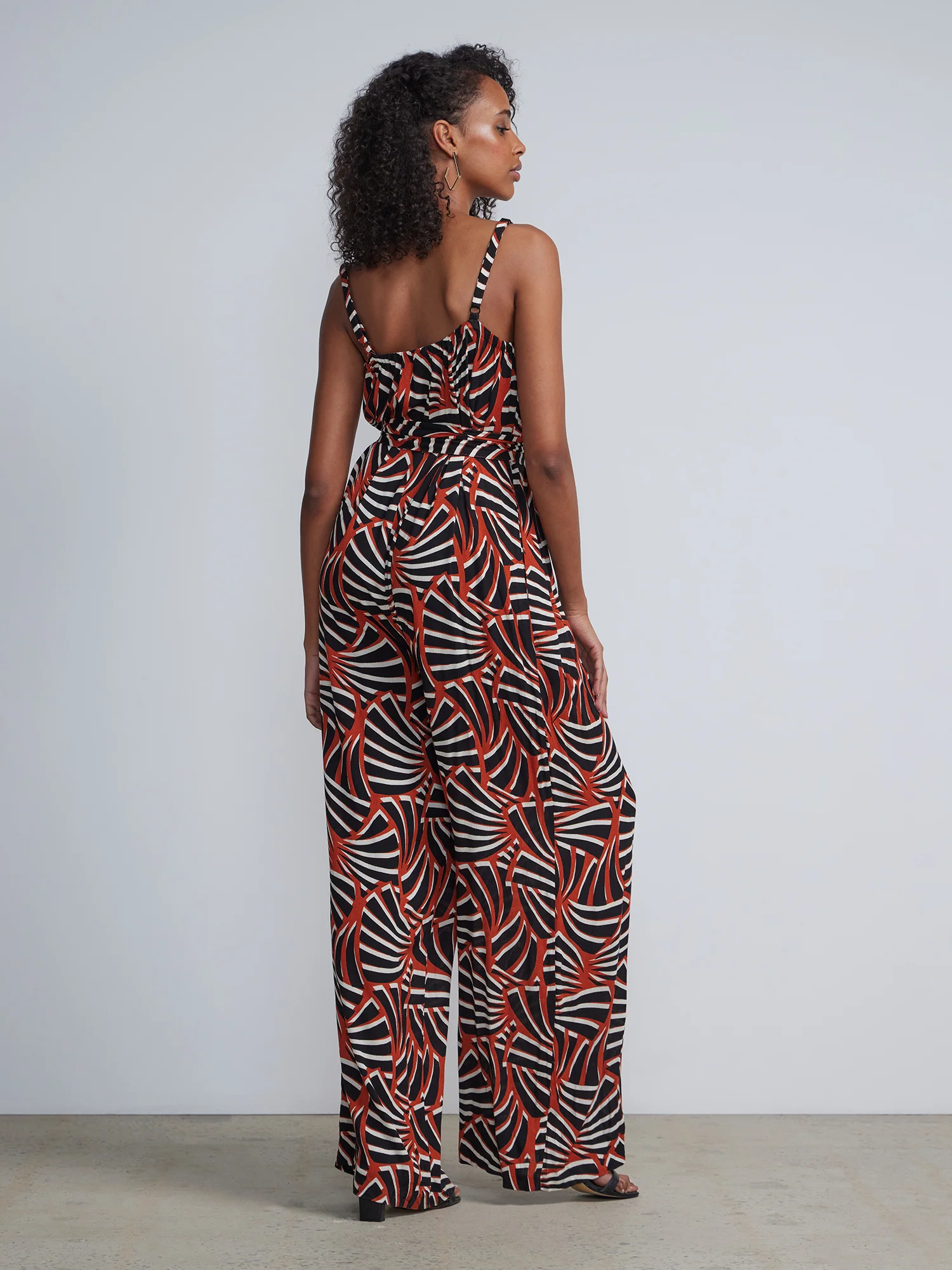 Sleeveless Leaf Print Jumpsuit - Image 3