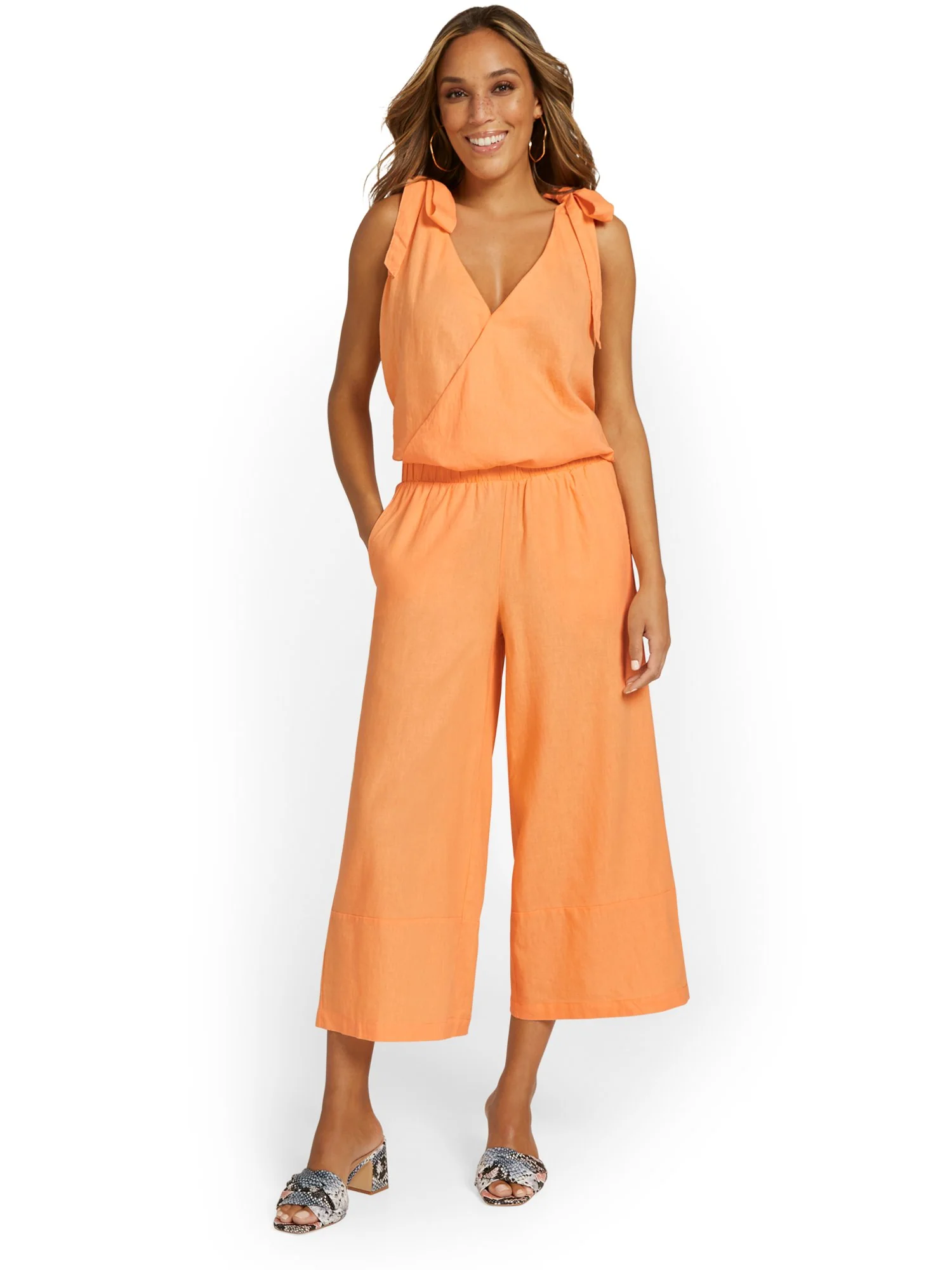 Linen-Blend High-Waisted Wide-Leg Capri Pant - Image 4