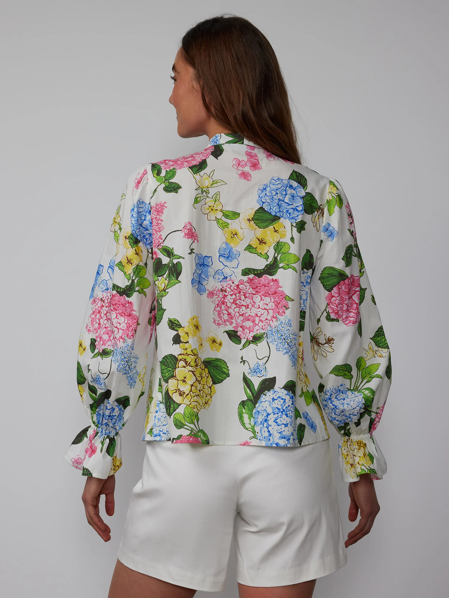 Poet Sleeve Bow Neck Hydrangea Blouse - Image 3