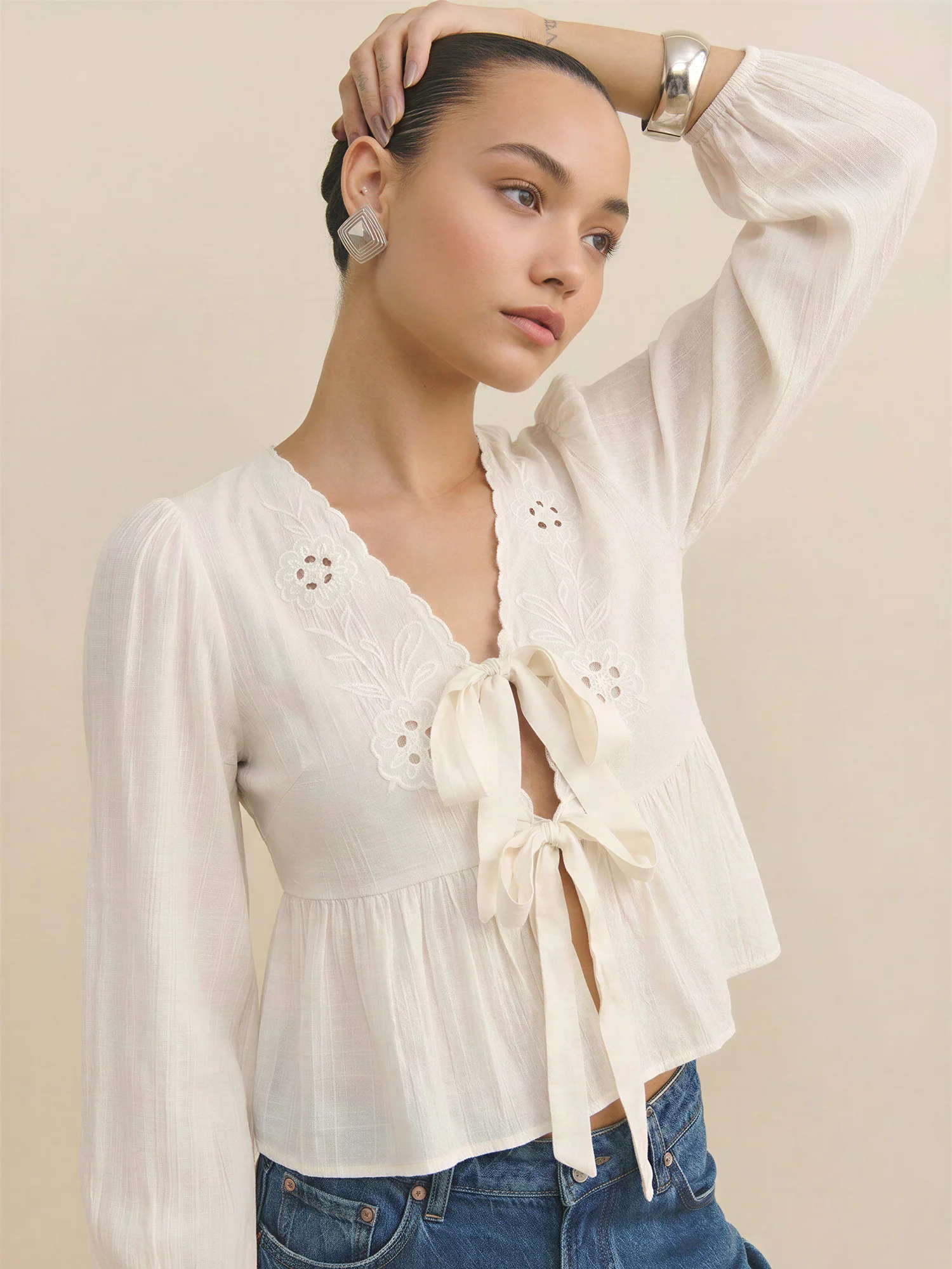 Long Sleeves Tie Front Embrodiery Blouse