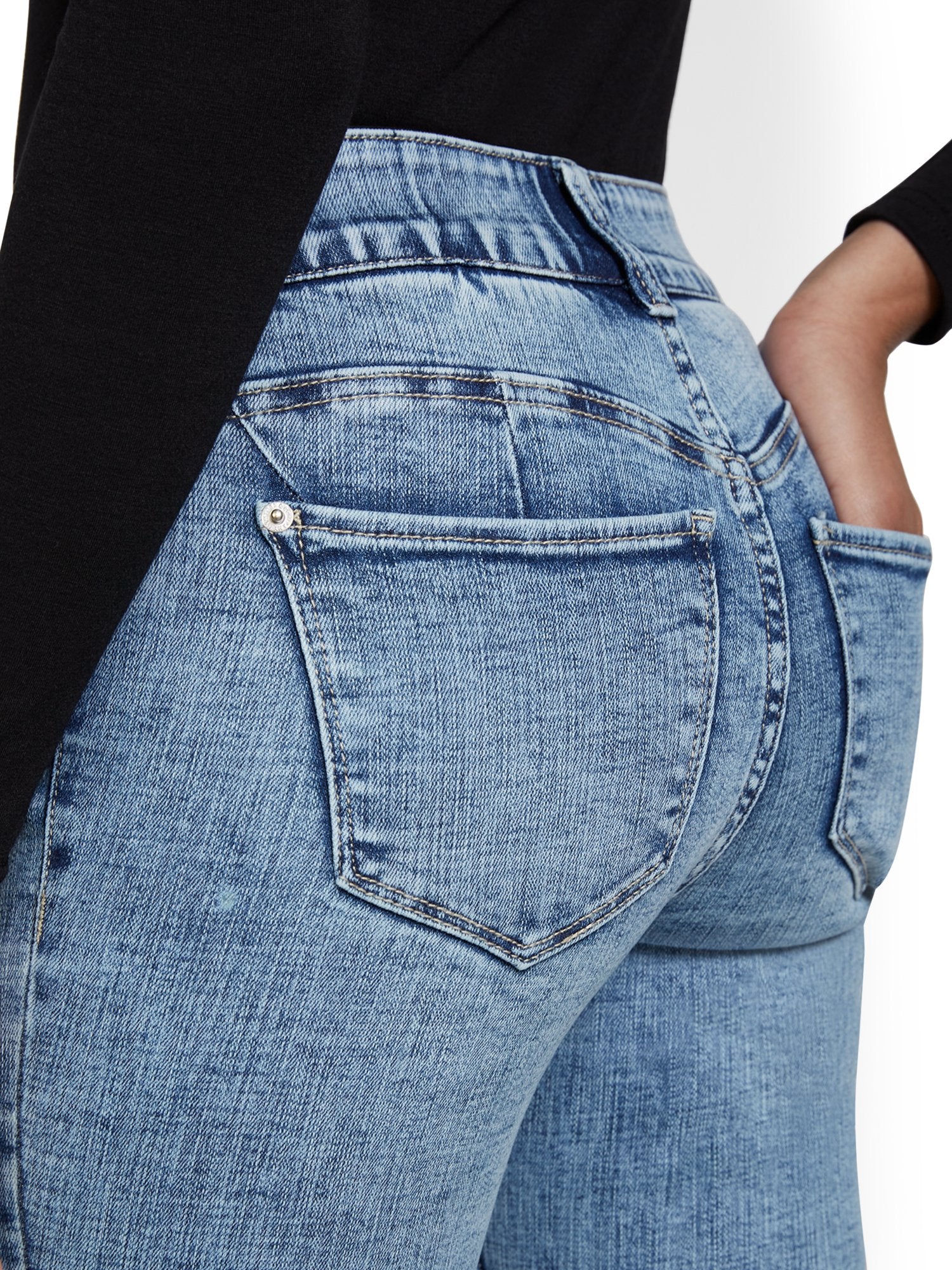 Mya Curvy High-Waisted Sculpting No Gap Super-Skinny Ankle Jeans - Ripped-Hem - Image 4