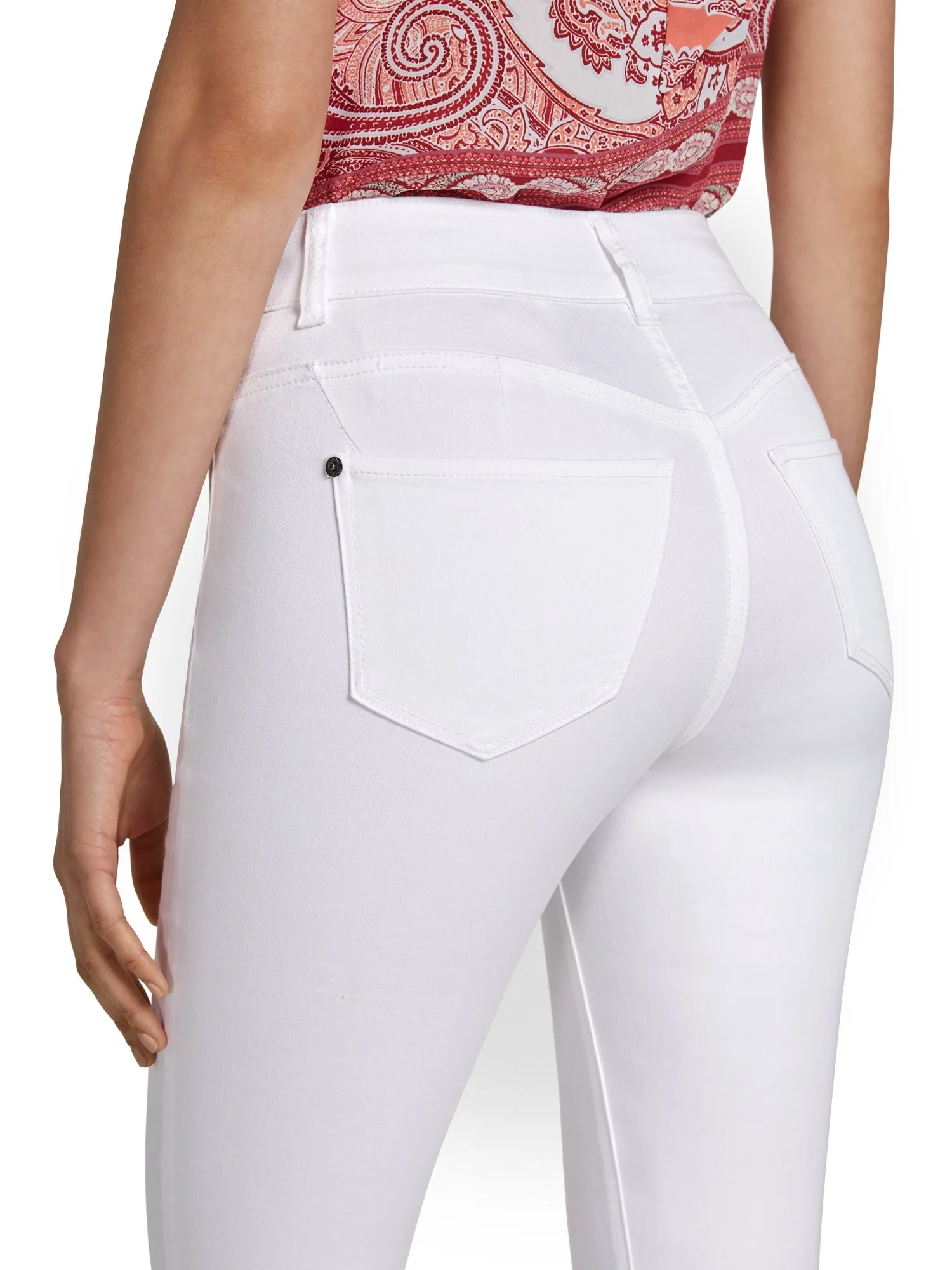 Mya Curvy High-Waisted Sculpting No Gap Super-Skinny Ankle Jeans - White - Image 4