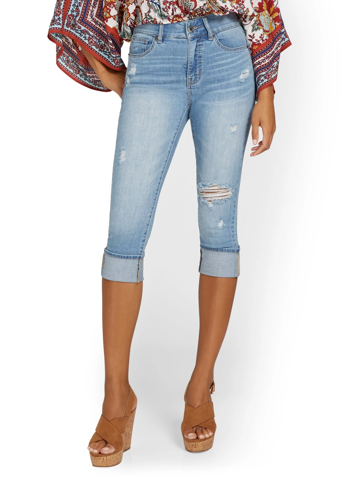 Mya Curvy High-Waisted Sculpting No Gap Super-Skinny Capri Jeans - Light Wash