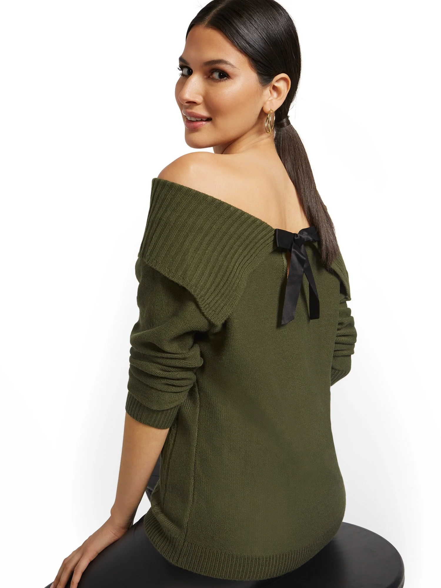 Off-The-Shoulder Bow-Back Sweater - Image 13