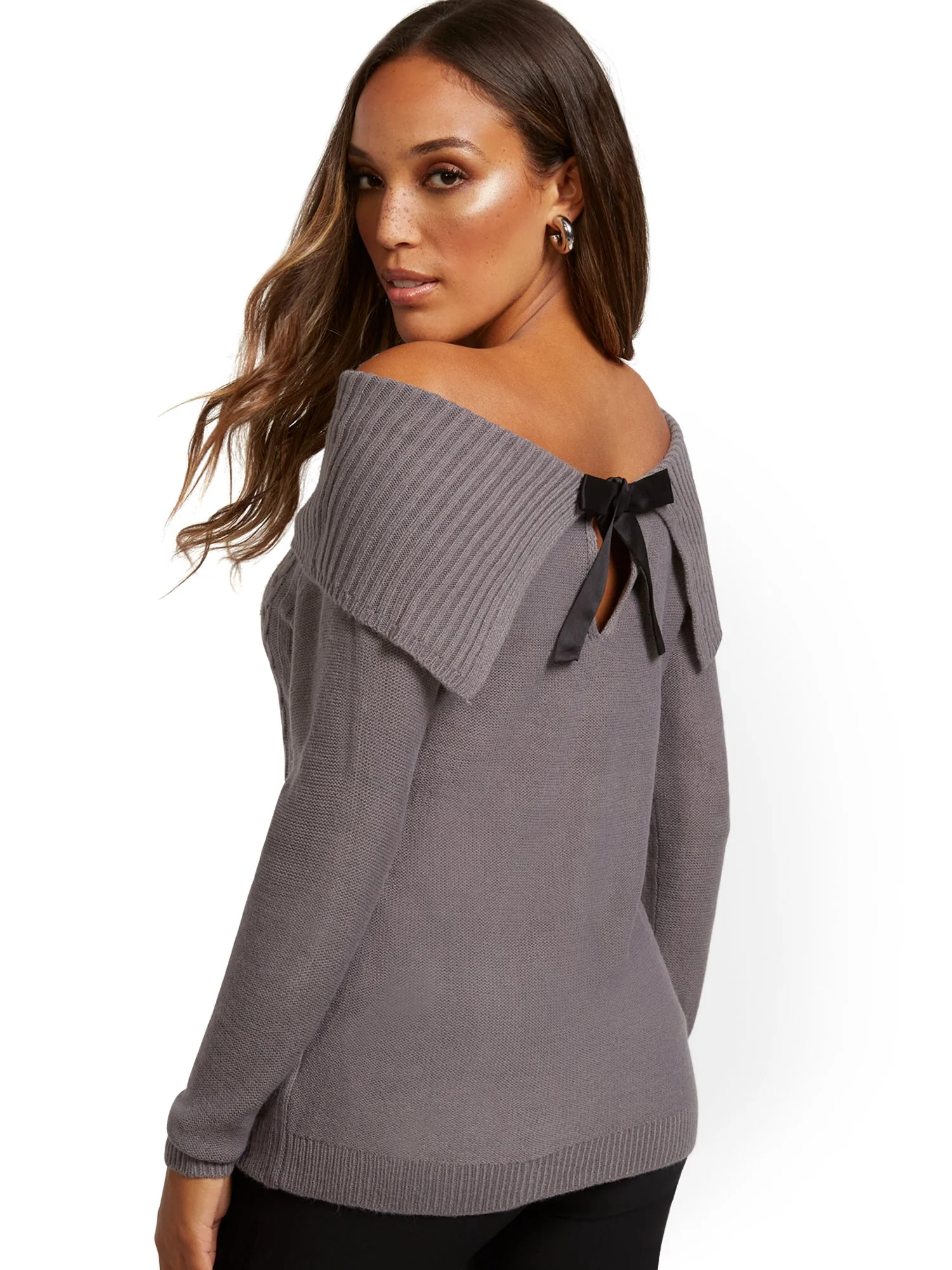 Off-The-Shoulder Bow-Back Sweater - Image 17