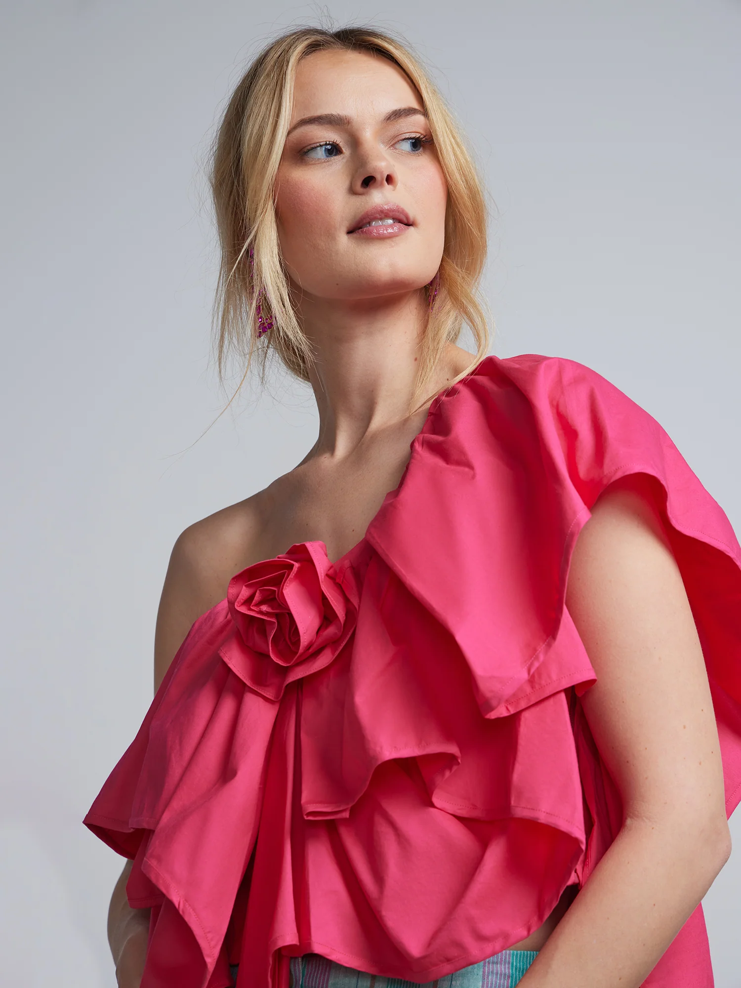 One-Shoulder Rosette Poplin Top - Image 4