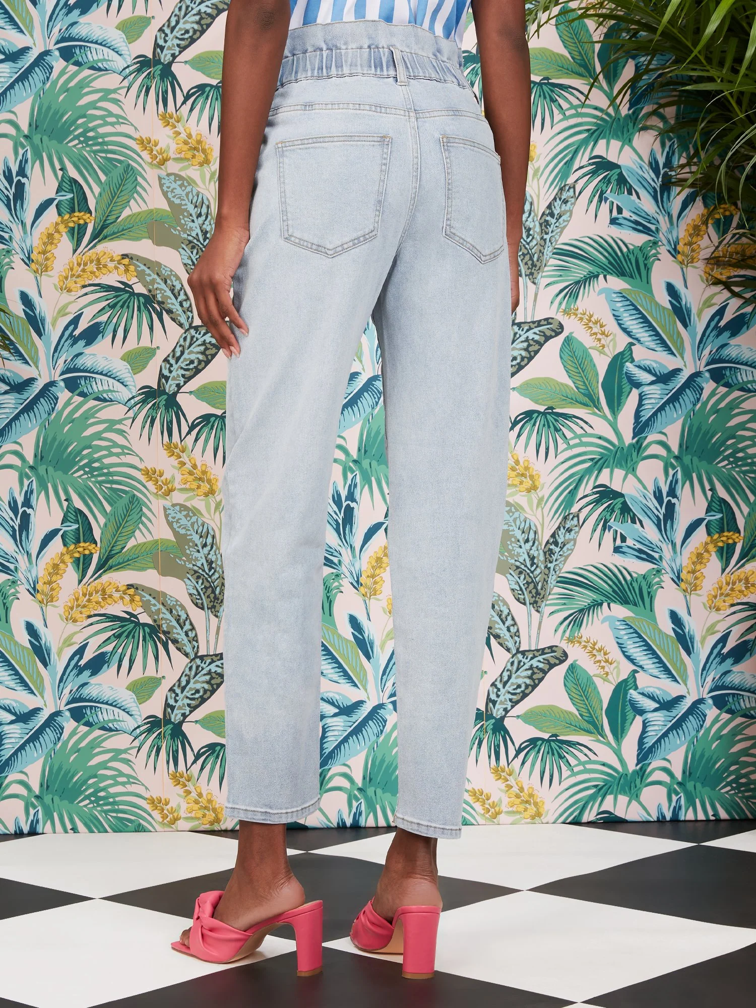Paperbag-Waist Tapered Ankle Jeans - Light Wash - Image 3
