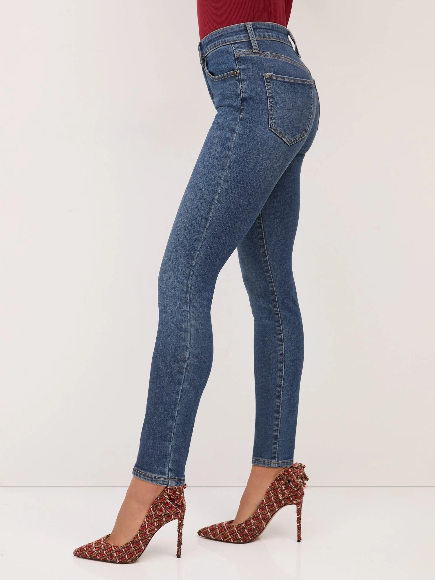 Perfect Fit High-Waisted Super-Skinny Jeans - Light Wash - Image 9