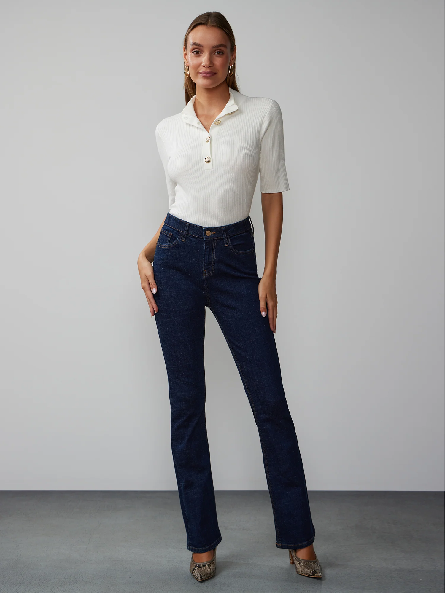 Petite Essential High-Waisted Bootcut Jeans - Dark Wash - Image 4