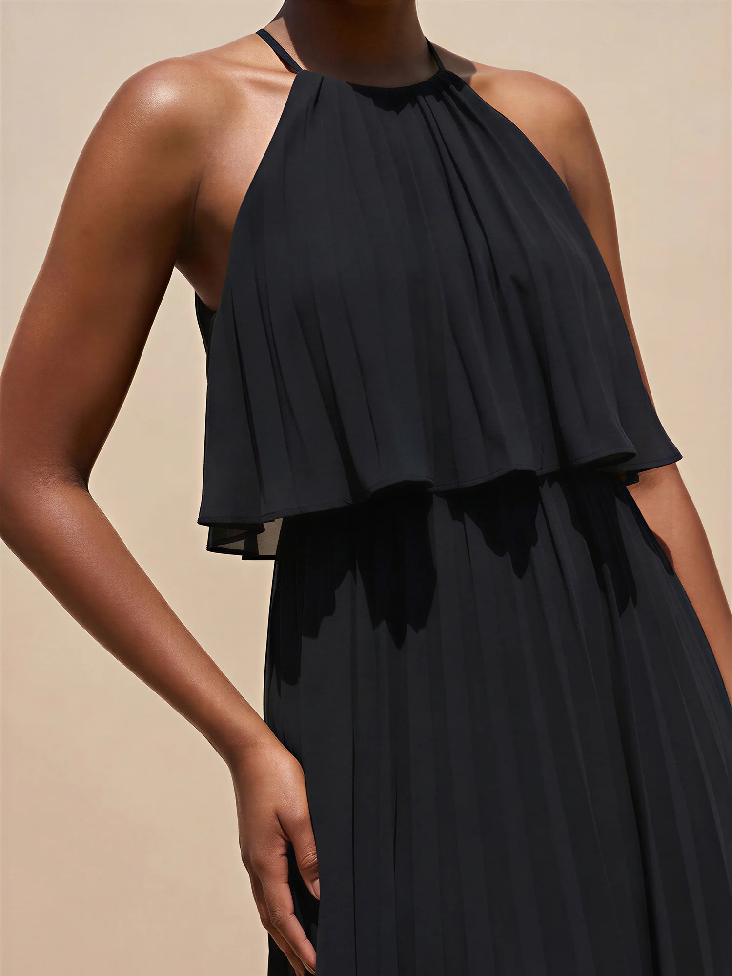Sleeveless Pleated Halter Midi Dress - Image 3
