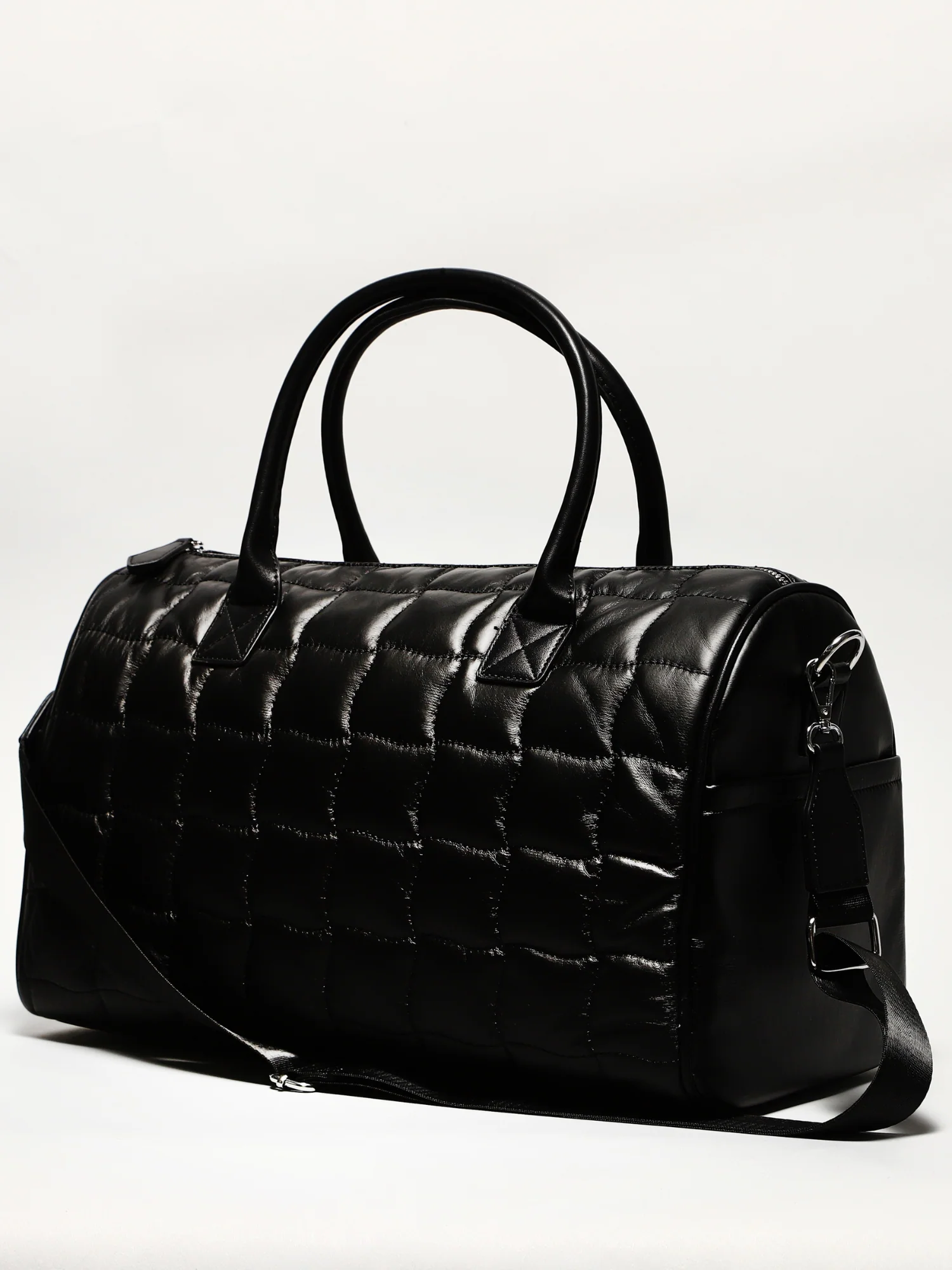 Quilted Weekender Bag - Image 3