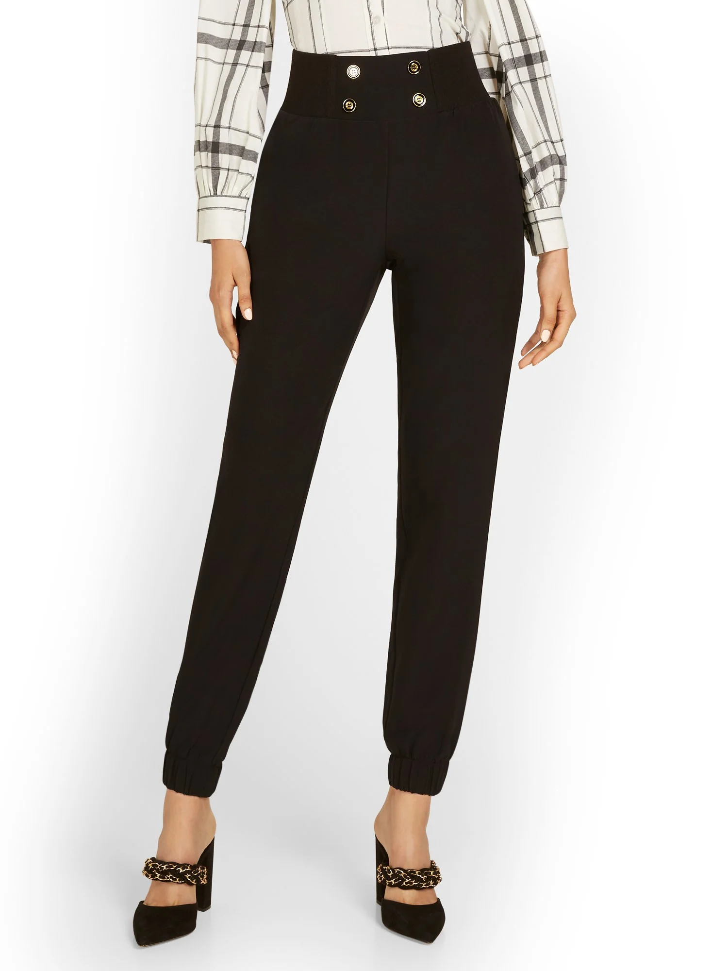 Ribbed Button-Detail Jogger Pant