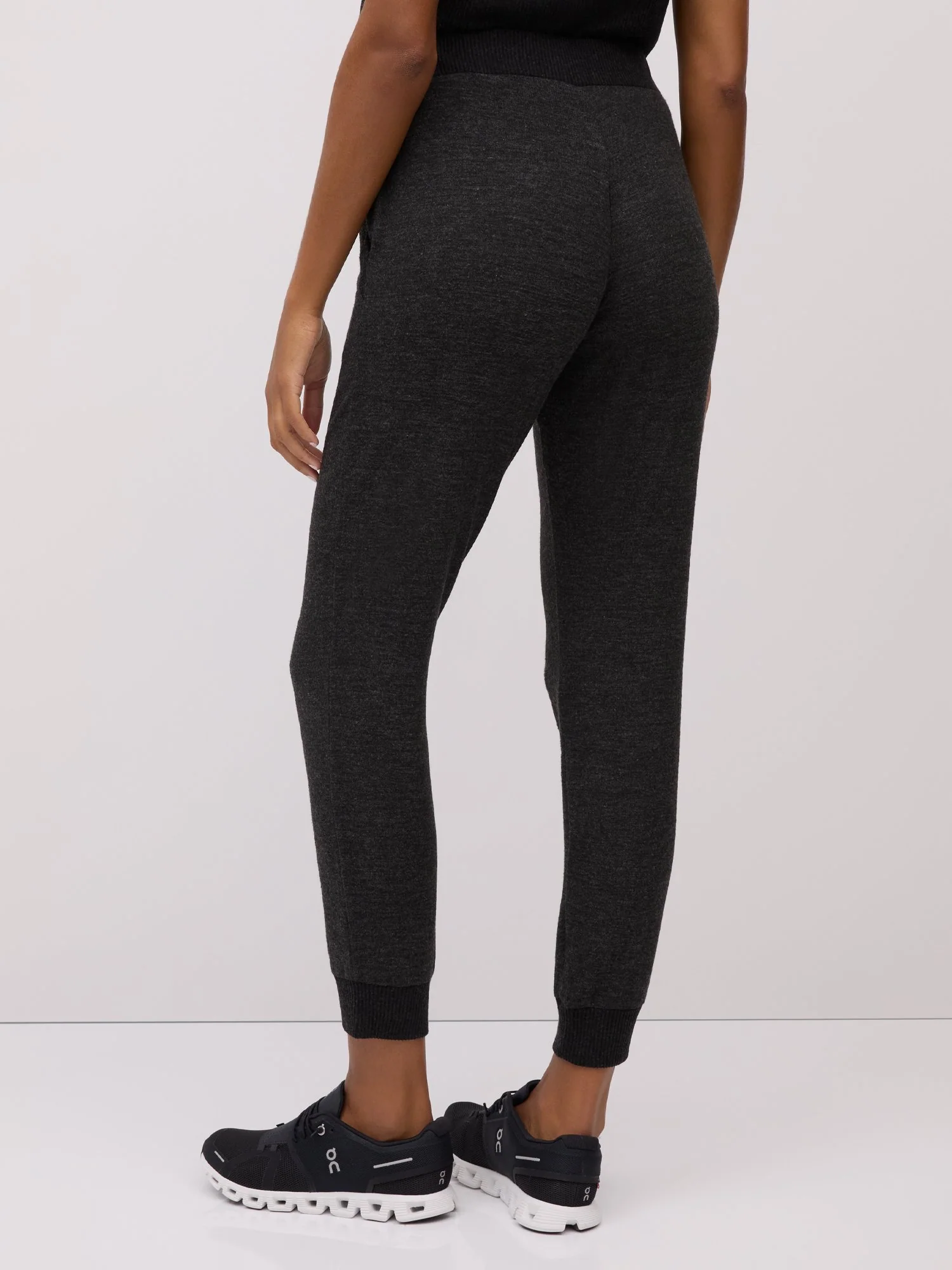 Ribbed-Trim Jogger Pant - Image 12