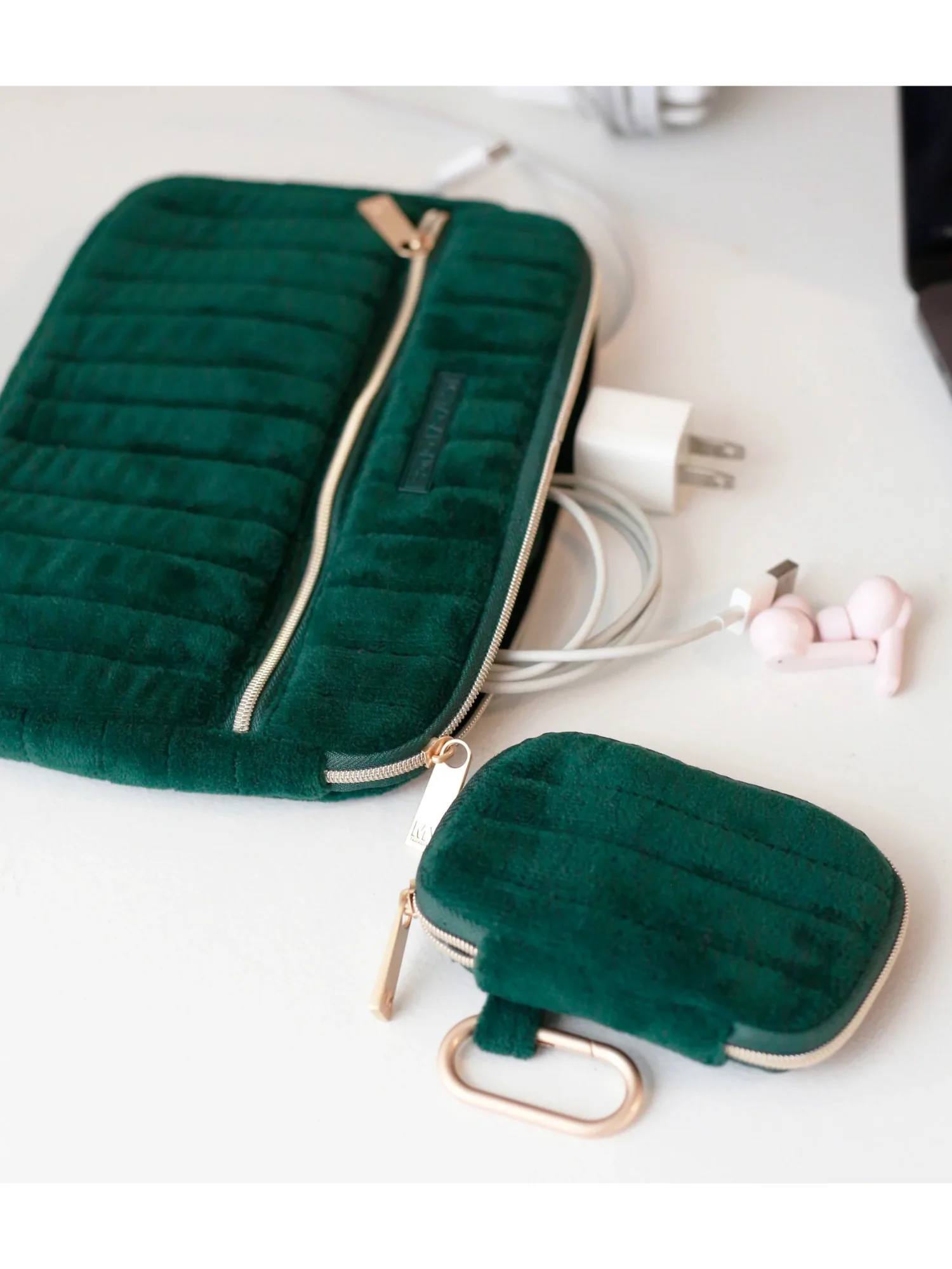 Mytagalongs Scarlett Tech Organizing Pouch - Brands We Love - Image 4