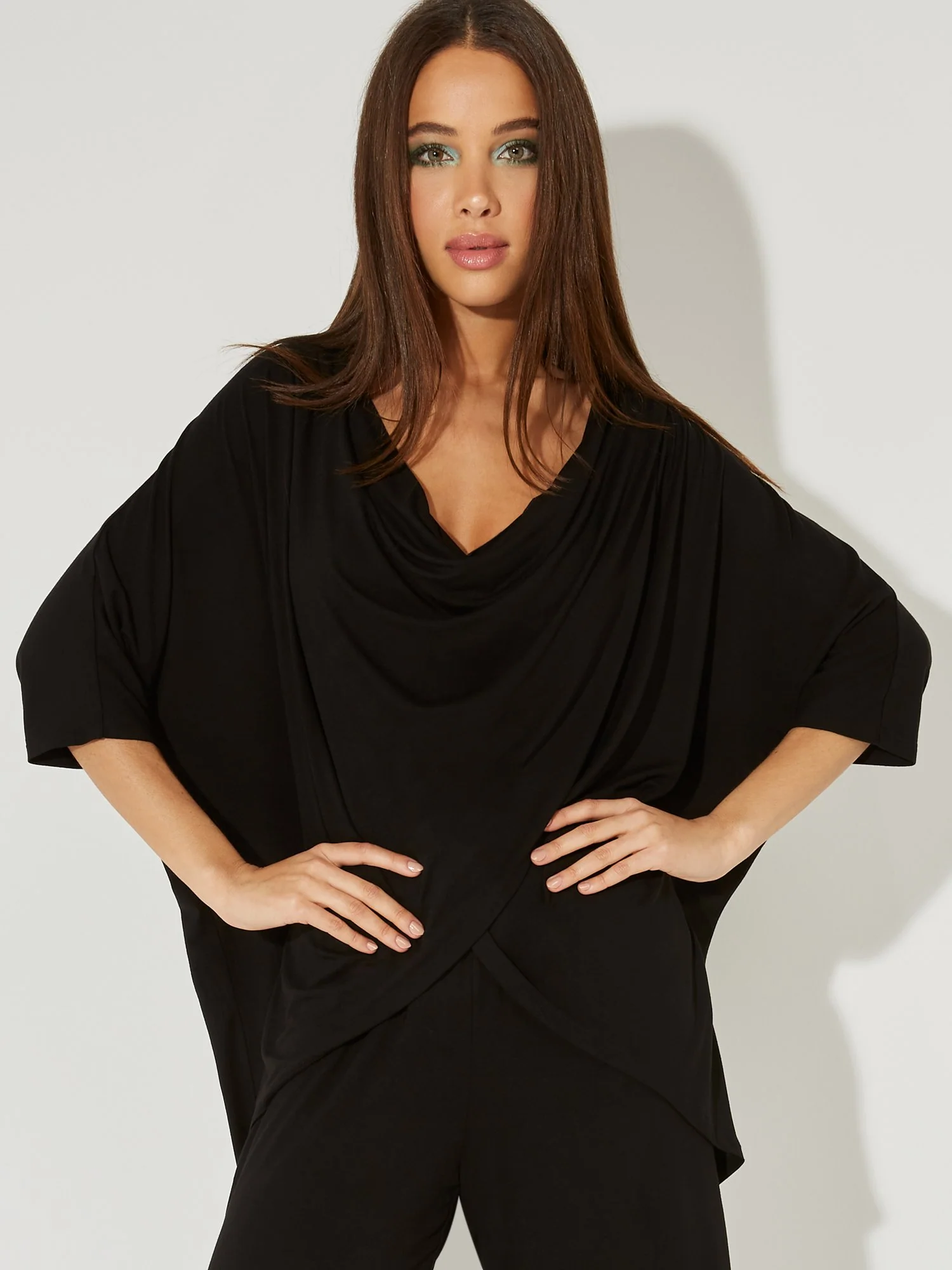 Short-Sleeve Wrap Around V-Neck Top - NY&C Style System - Image 4