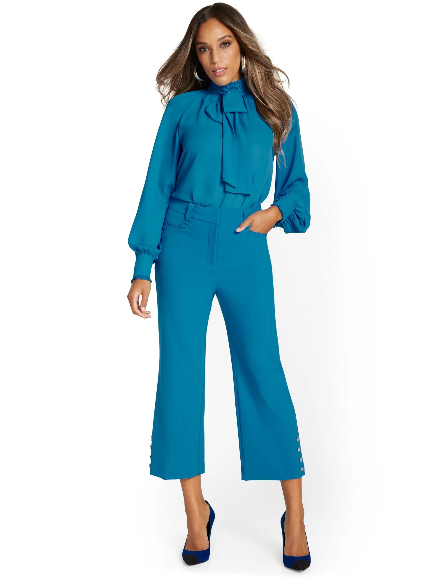 Side-Button Wide-Leg Capri Pant - Image 9